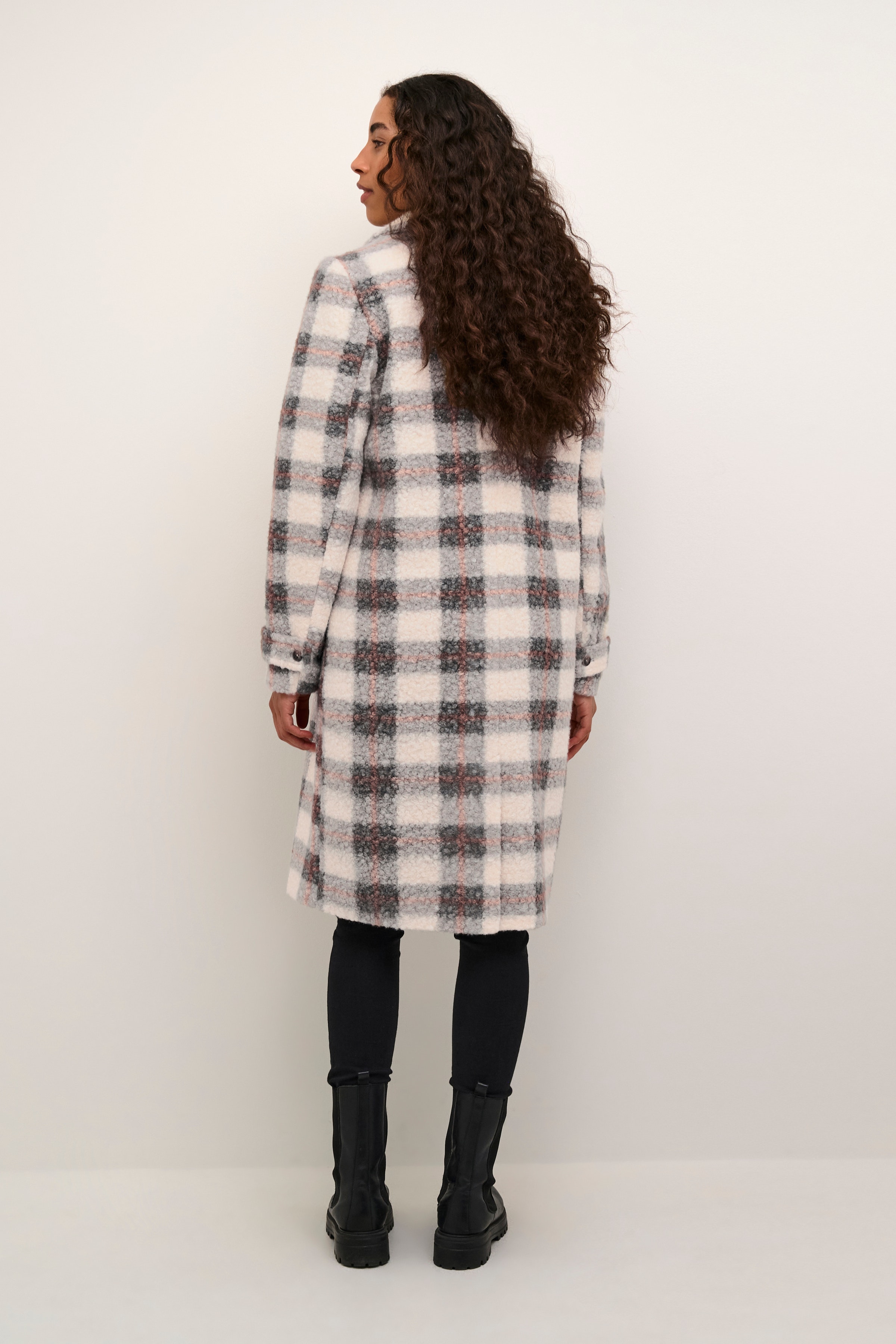 KAelena Coat LOOKBOOK BACK 10508220-105290