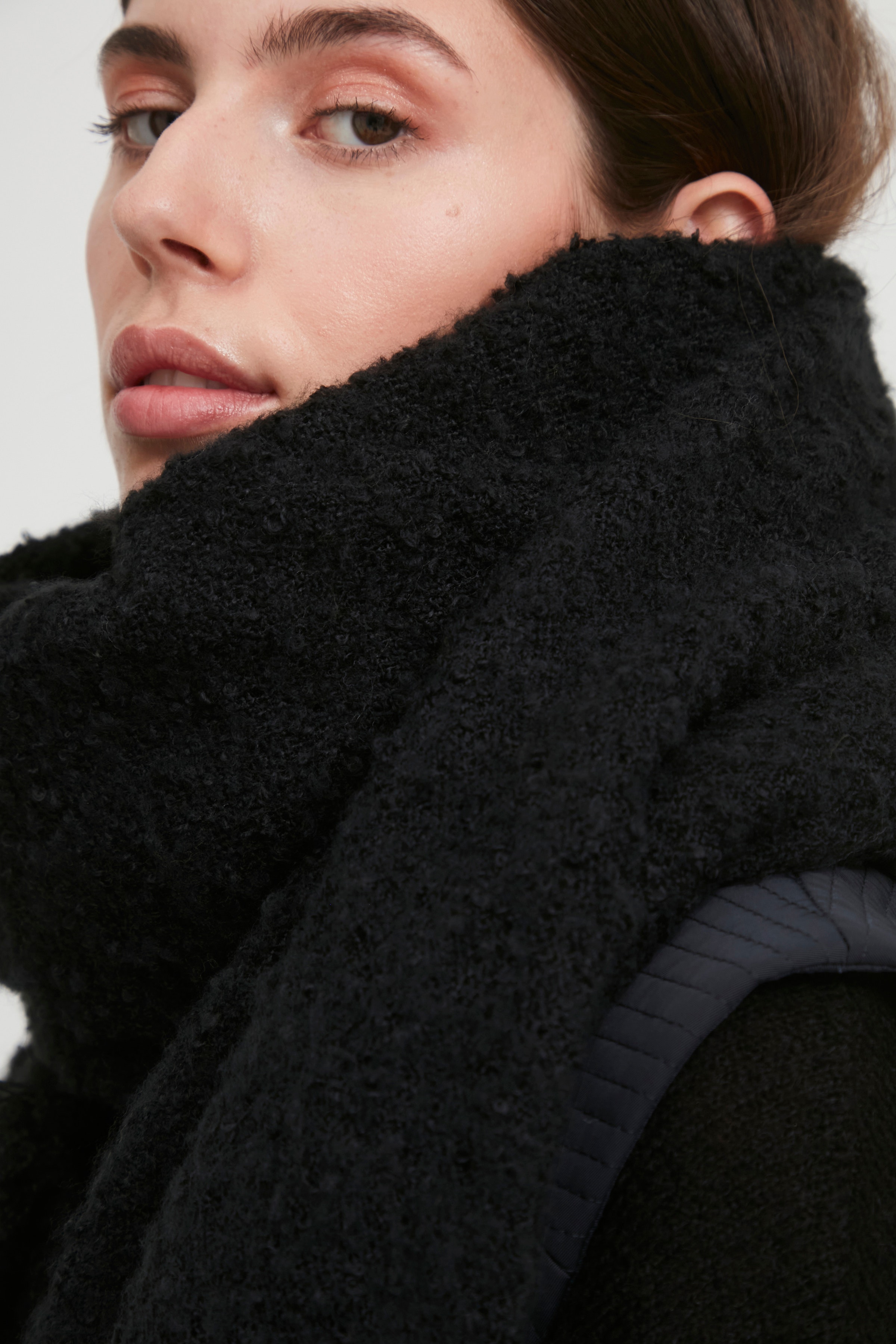 IABEA Scarf LOOKBOOK DETAIL 20102383-194008