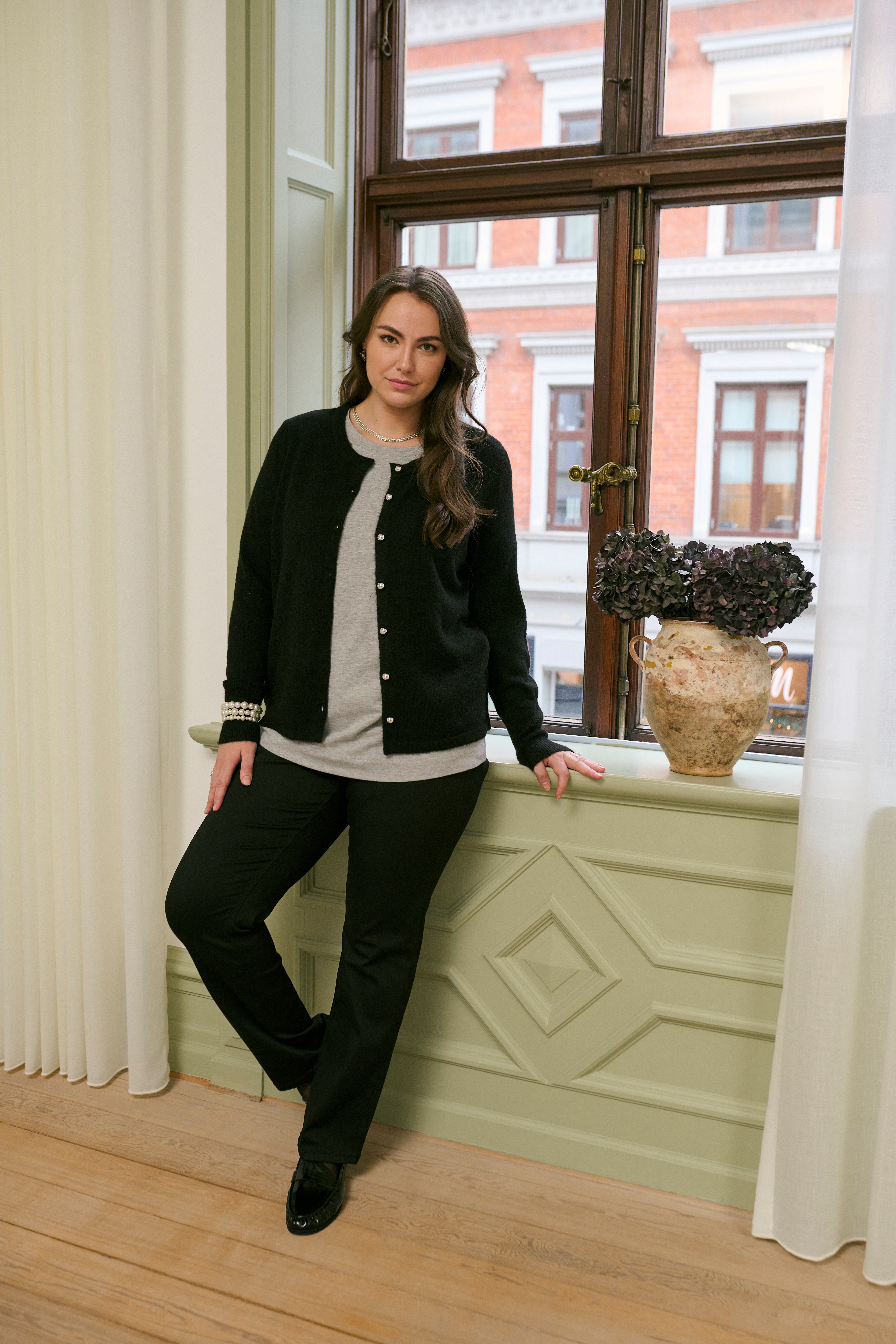 KCniela Cardigan LOCATION NONE 10583699-100121