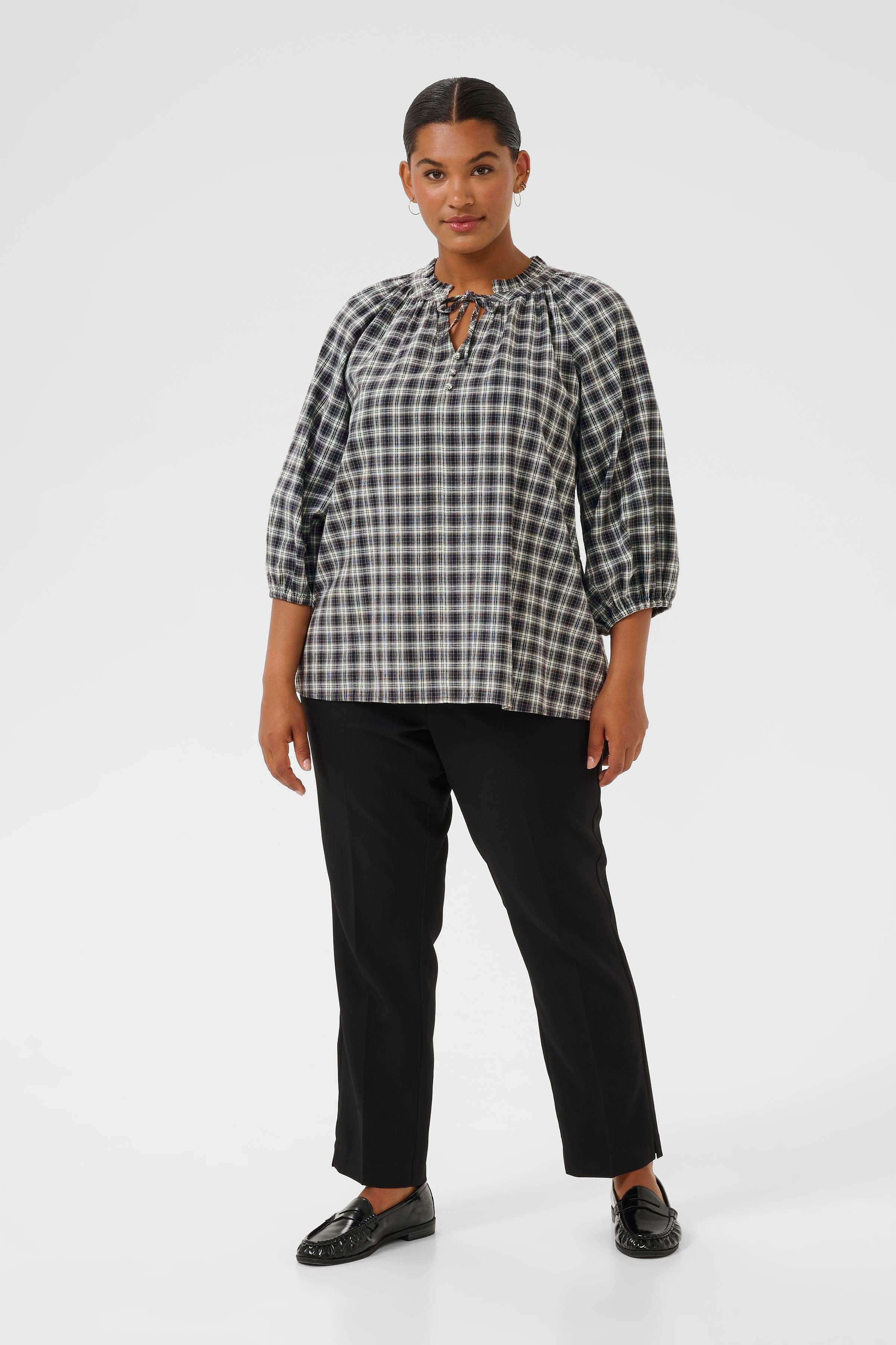 KCelina Bluse LOOKBOOK FRONT 10583644-108369