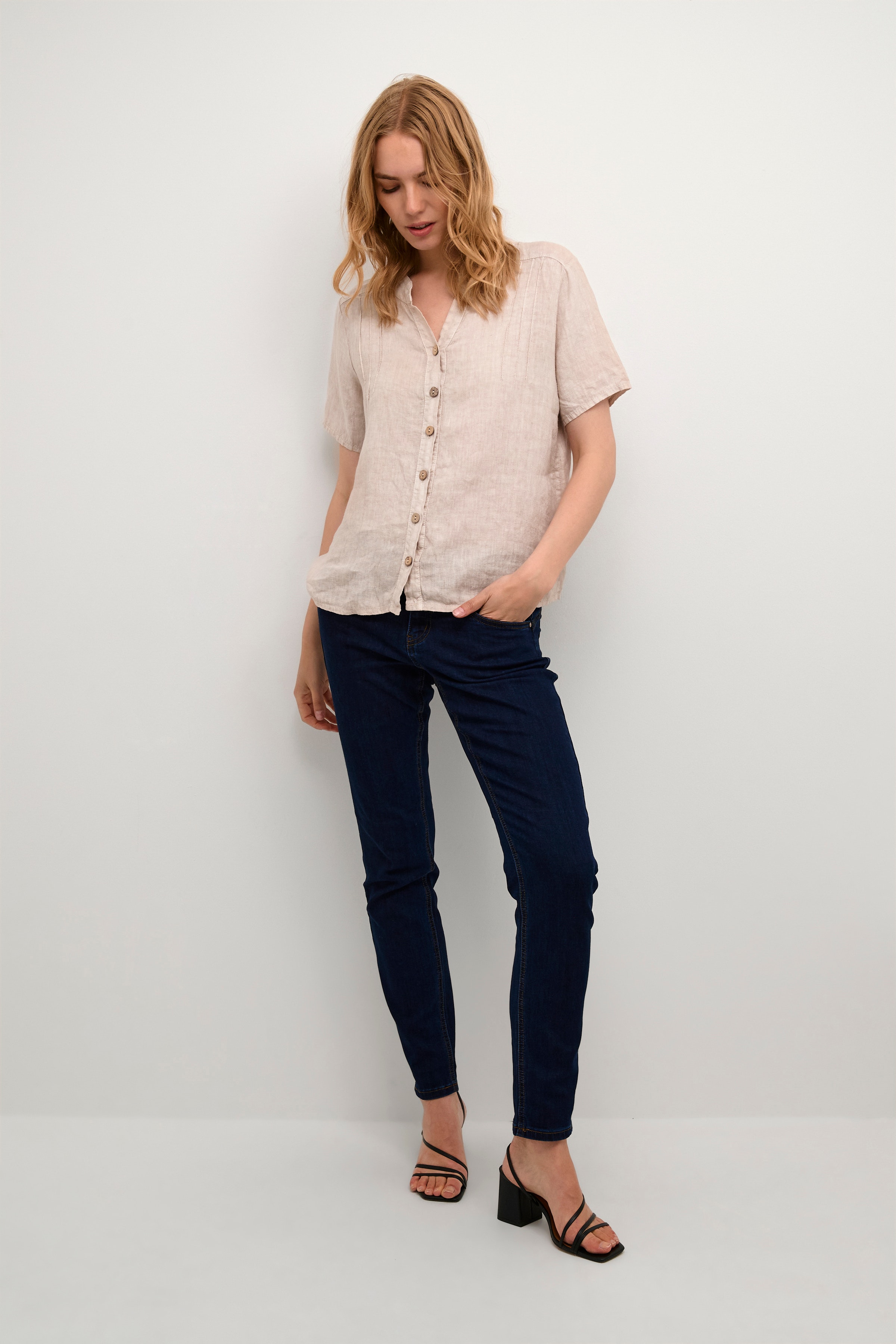 CRBellis Linen shirt LOOKBOOK FRONT 10611578-104537