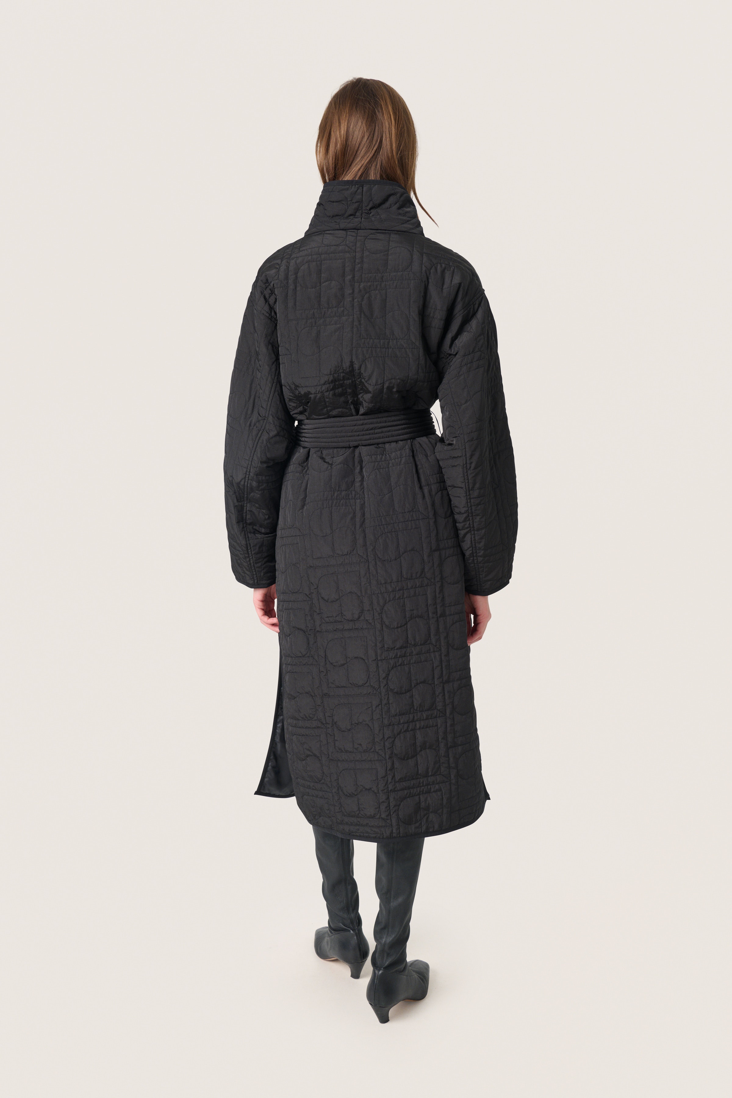 SLJackline Mantel LOOKBOOK BACK 30408388-194008
