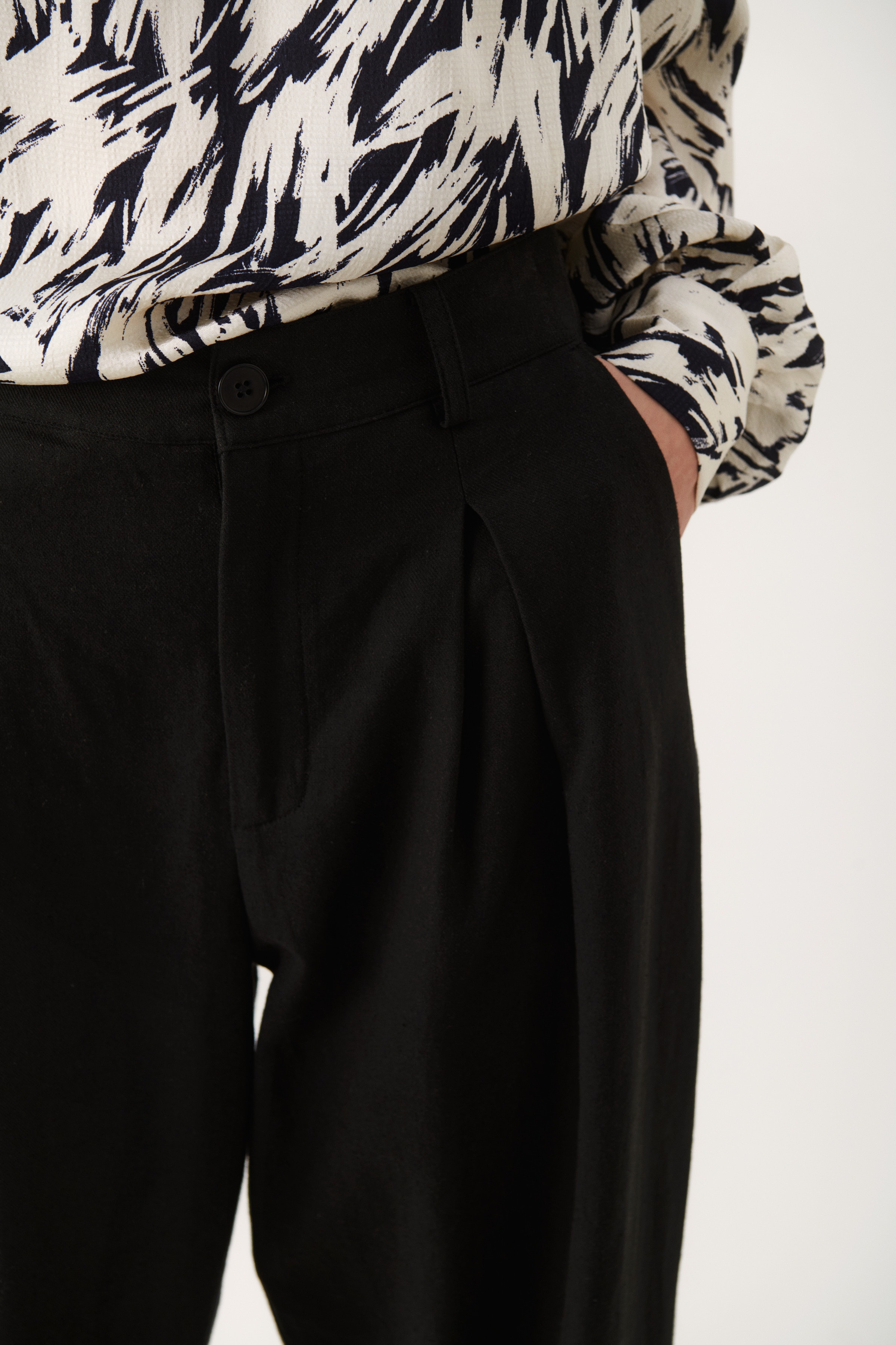 HoaPW Trousers LOOKBOOK DETAIL 30305913-194008