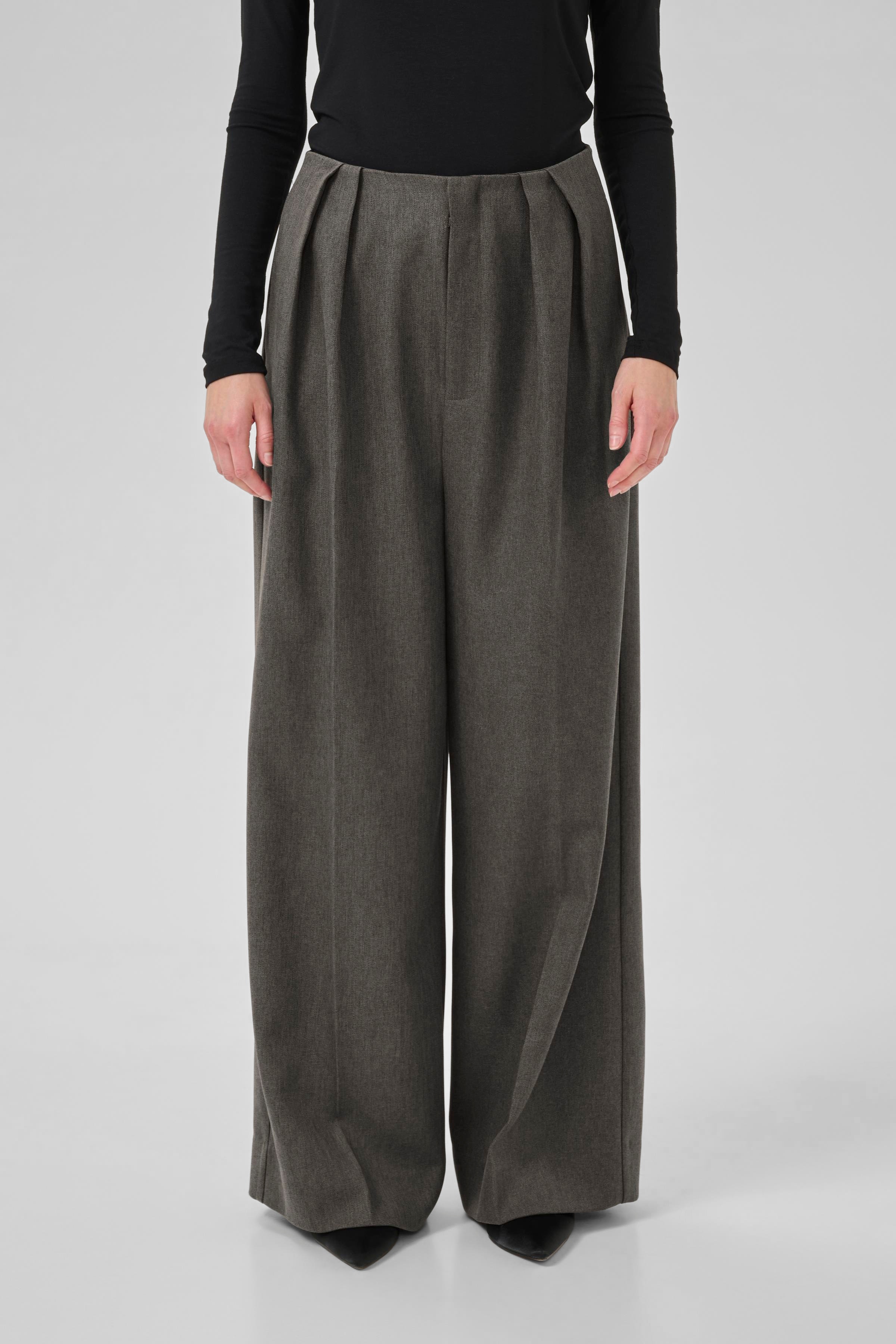 SpaceMW Trousers LOOKBOOK FRONT 10705279-193906
