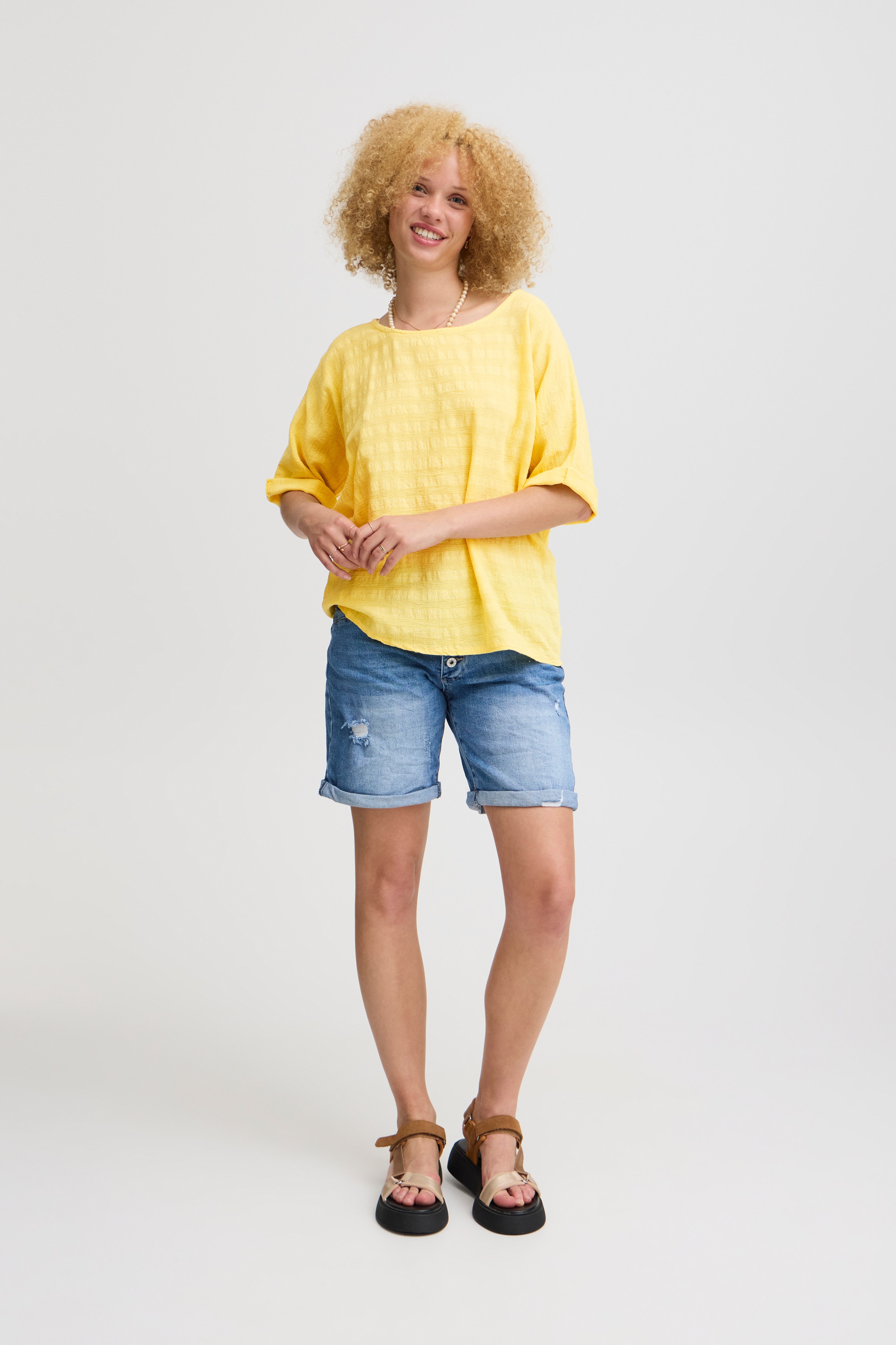 SBJASMIN Bluse LOOKBOOK FRONT 22100622-120825