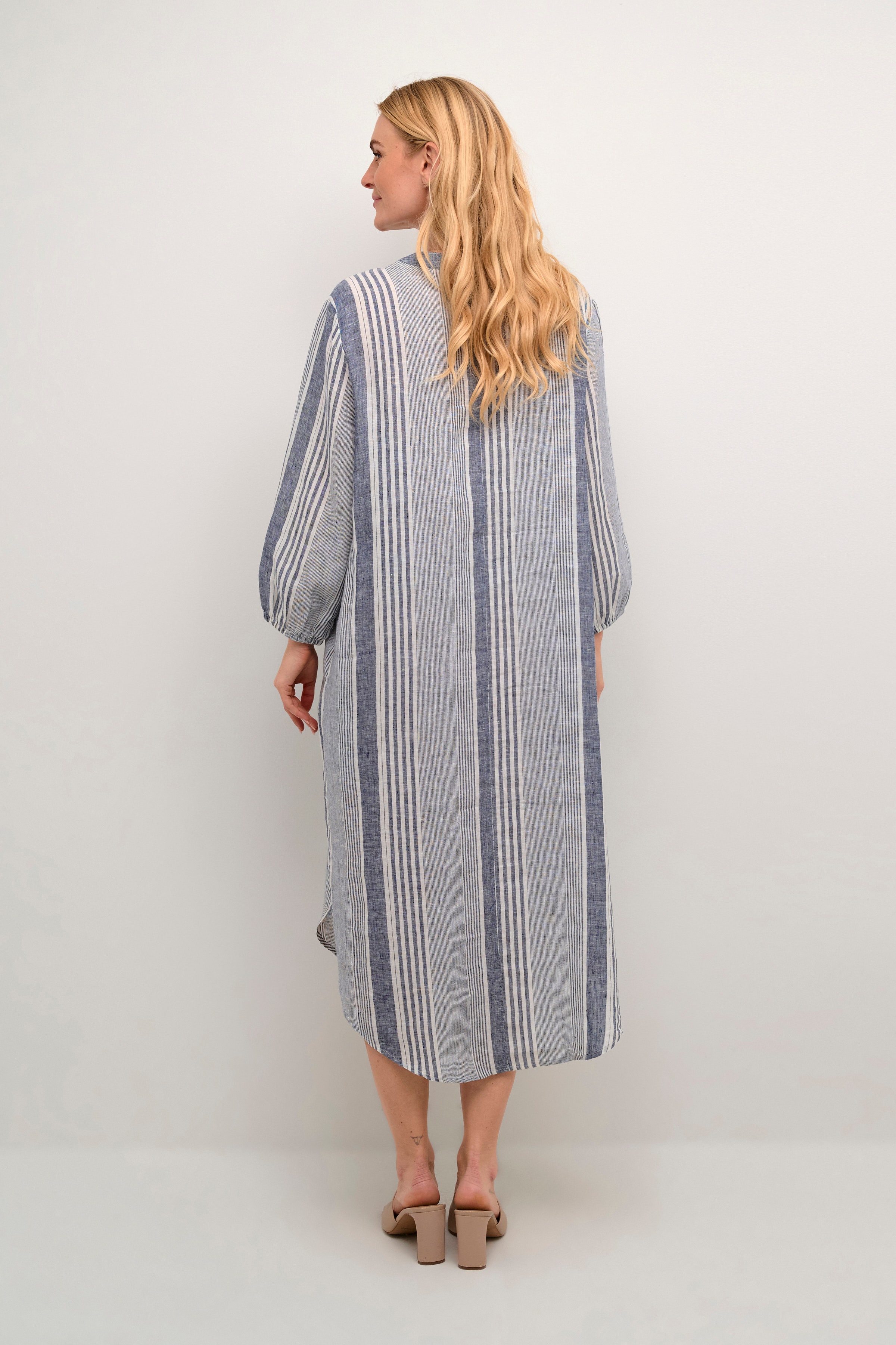 CUmolly Linen dress LOOKBOOK BACK 50110419-105628