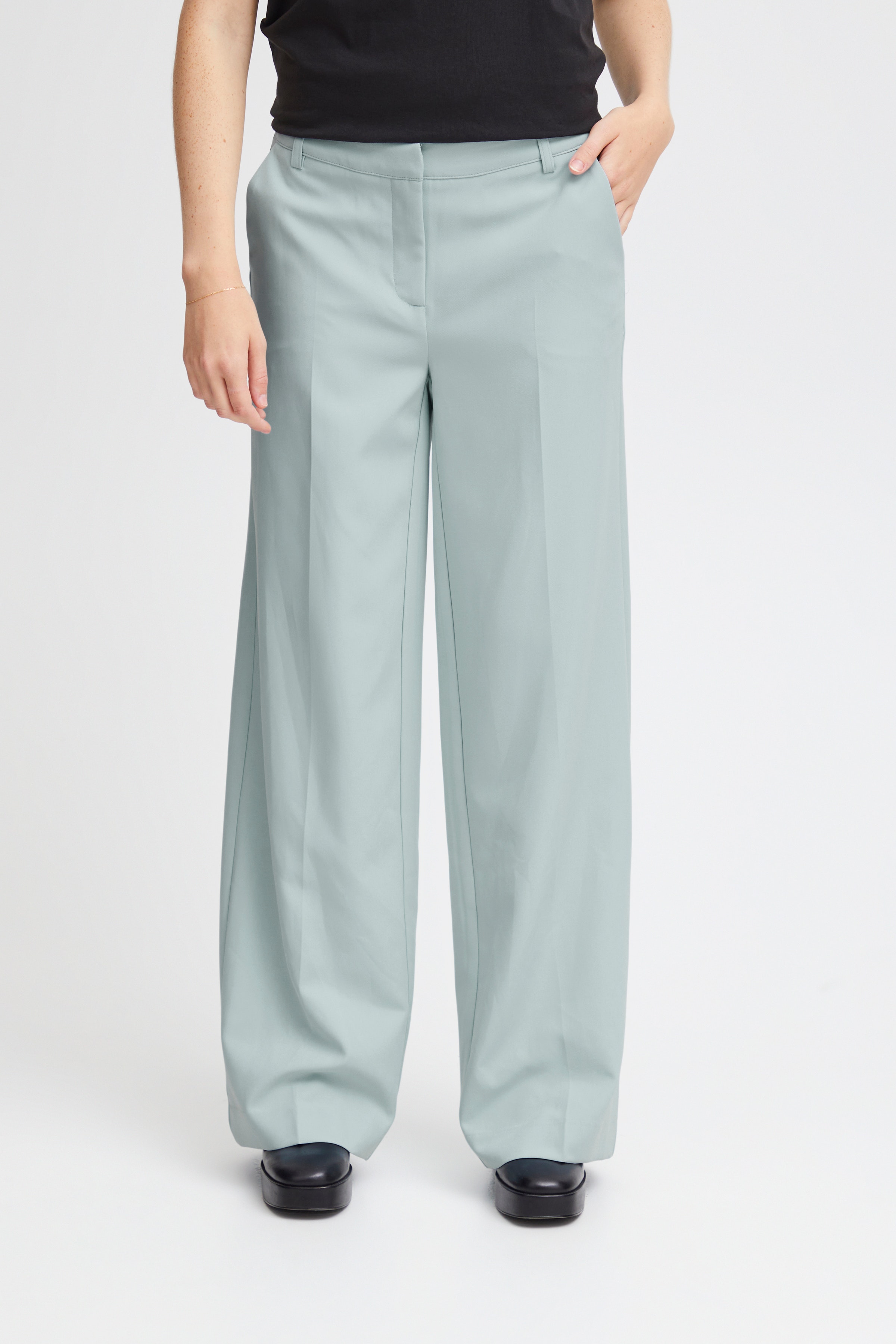 IHLEXI Trousers LOOKBOOK FRONT 20117838-144506