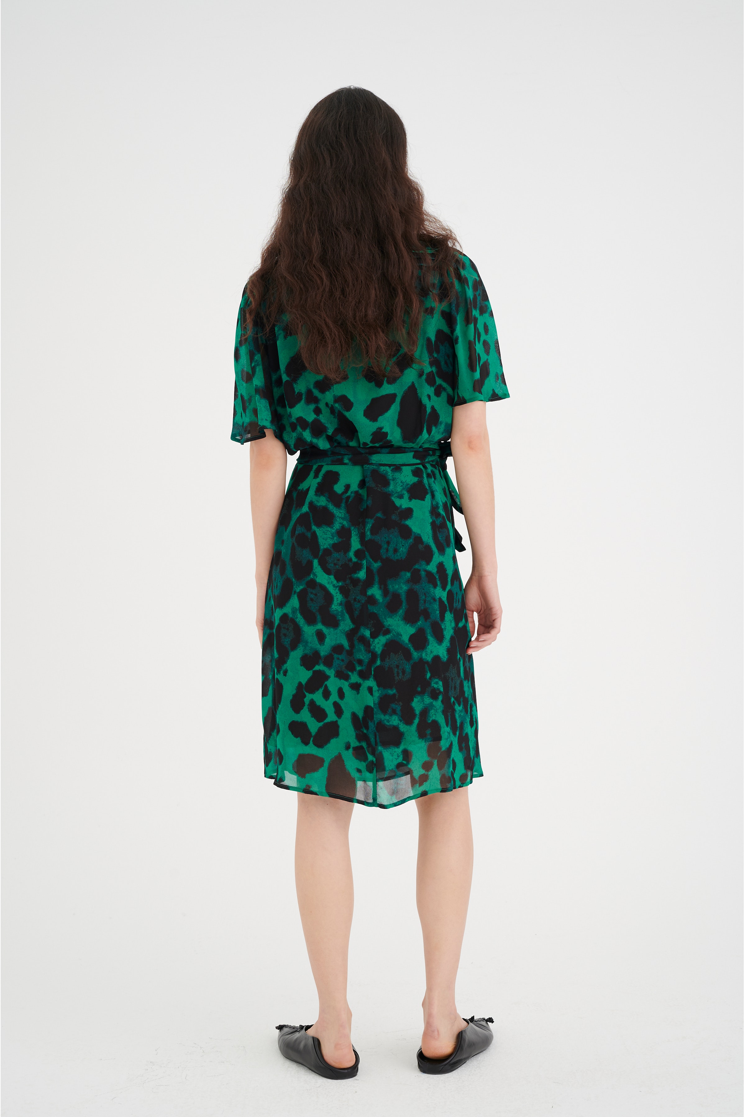 YasmeenIW Kjole LOOKBOOK FRONT 30106418-300774
