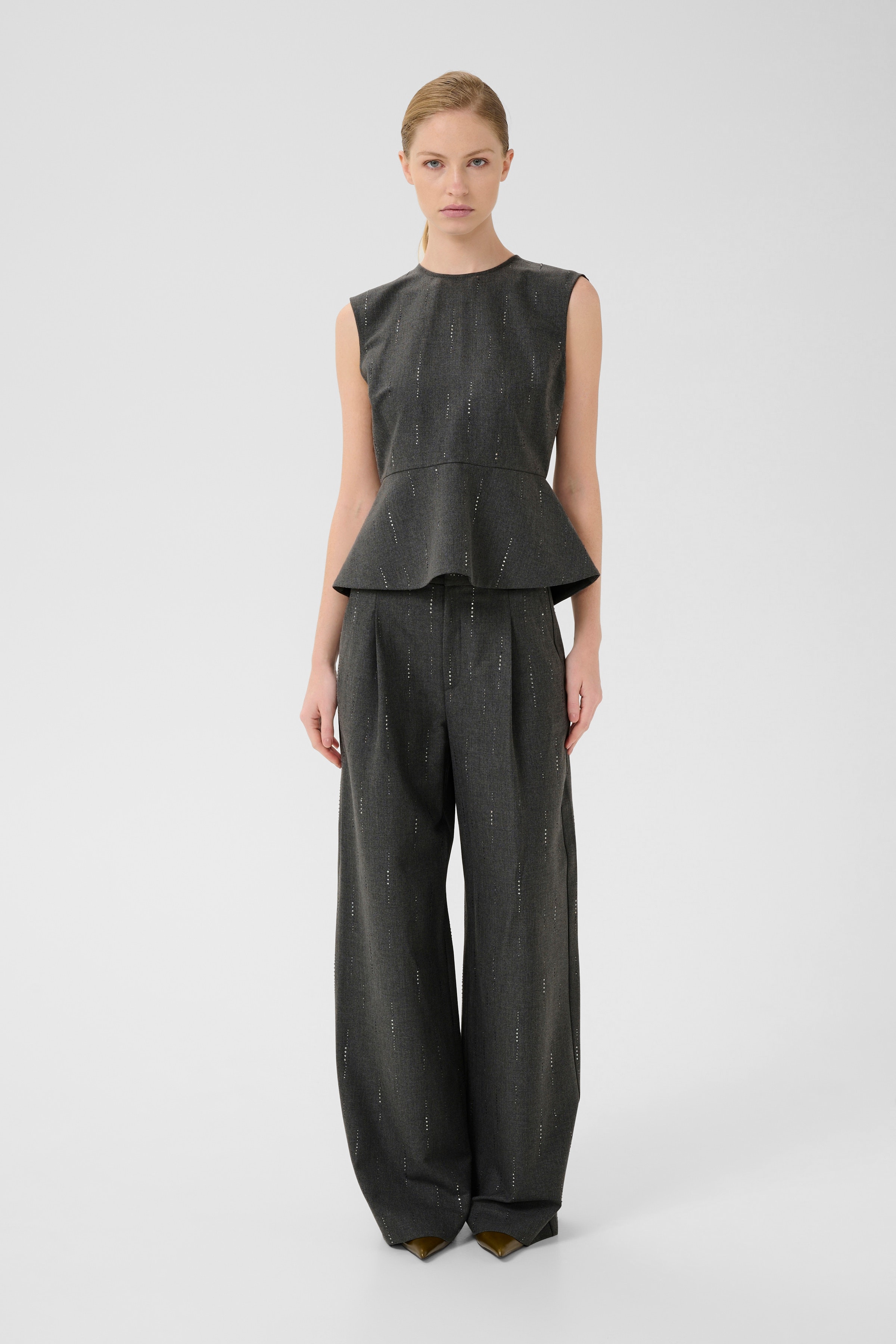 GZadira Blouse LOOKBOOK FRONT 10910709-100494