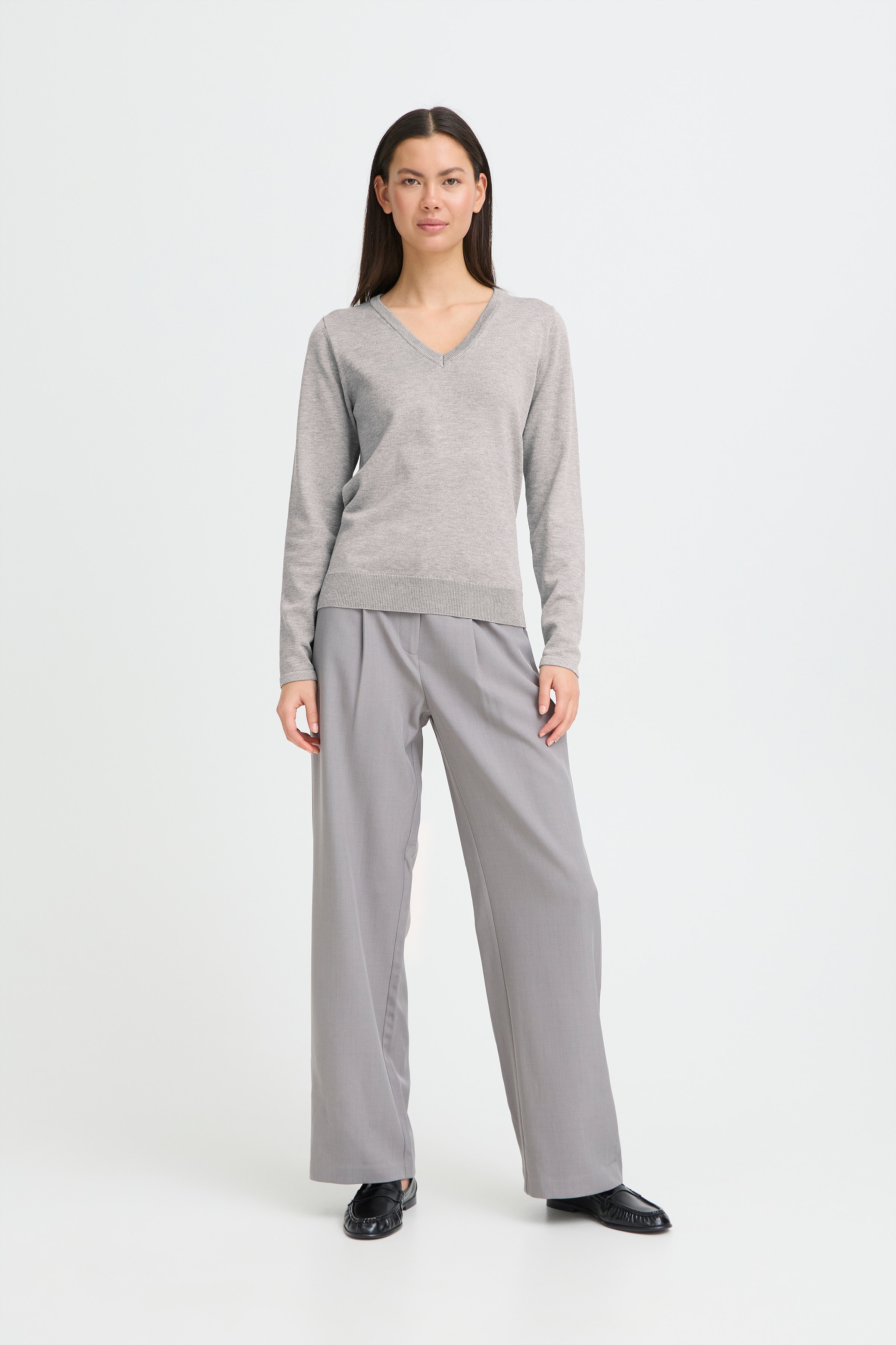 IHLULS V-Neck Pullover LOOKBOOK FRONT 20125815-200317