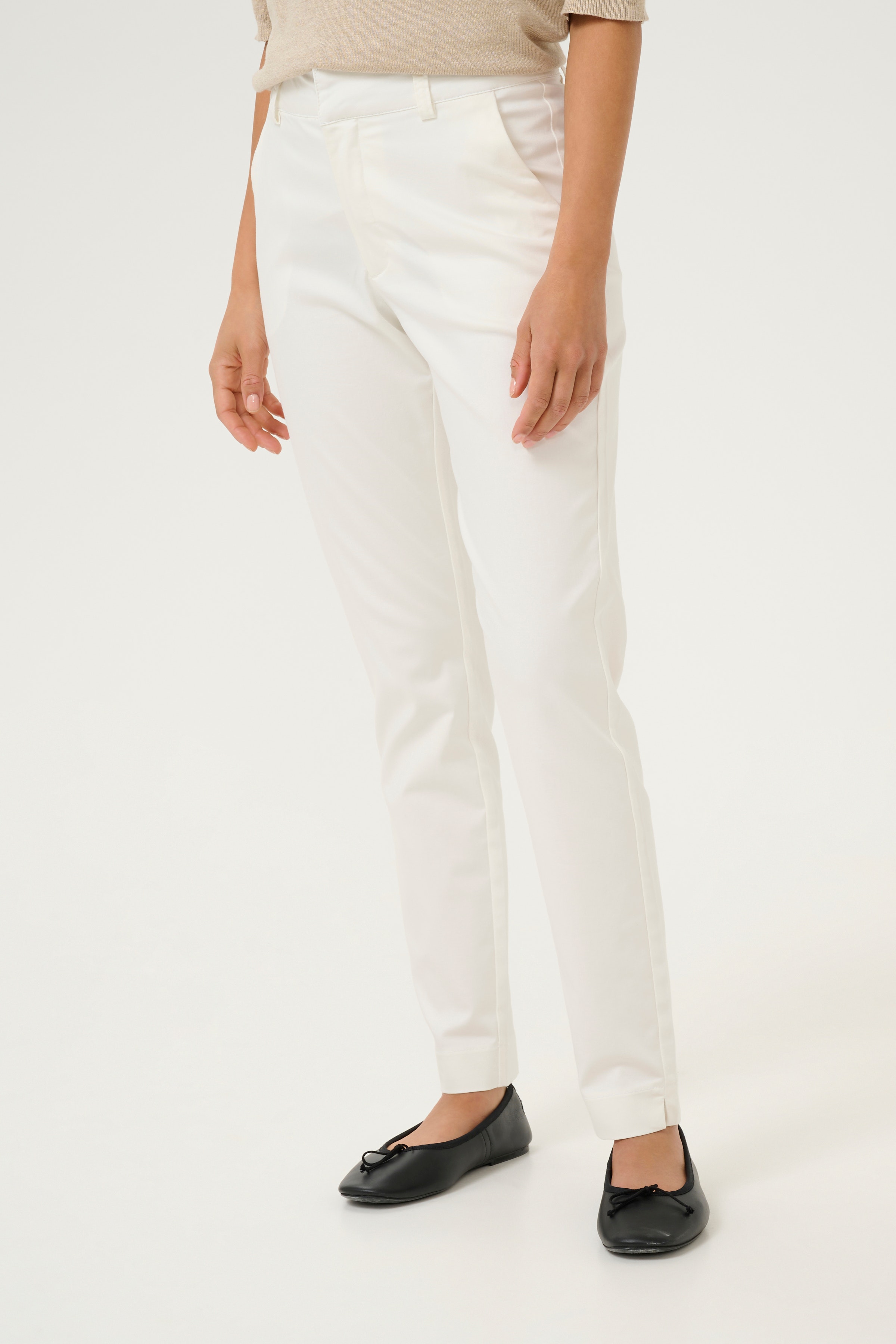 KAlea Pantalon LOOKBOOK FRONT 10505191-110602