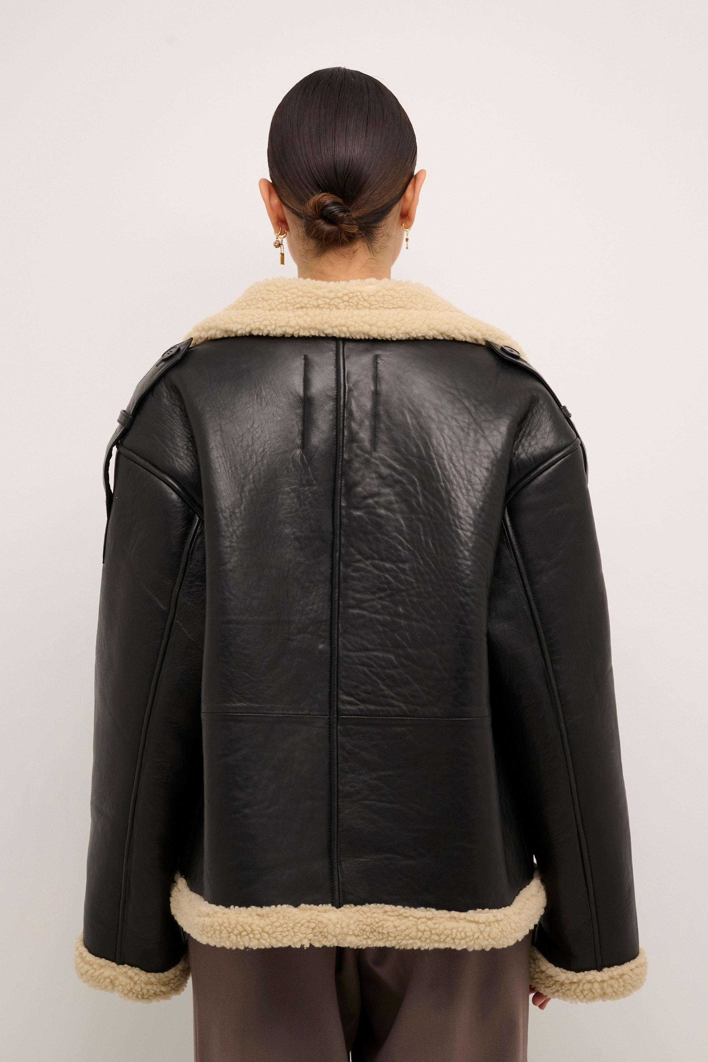 KleoKB Leather jacket LOOKBOOK BACK 10104515-194008