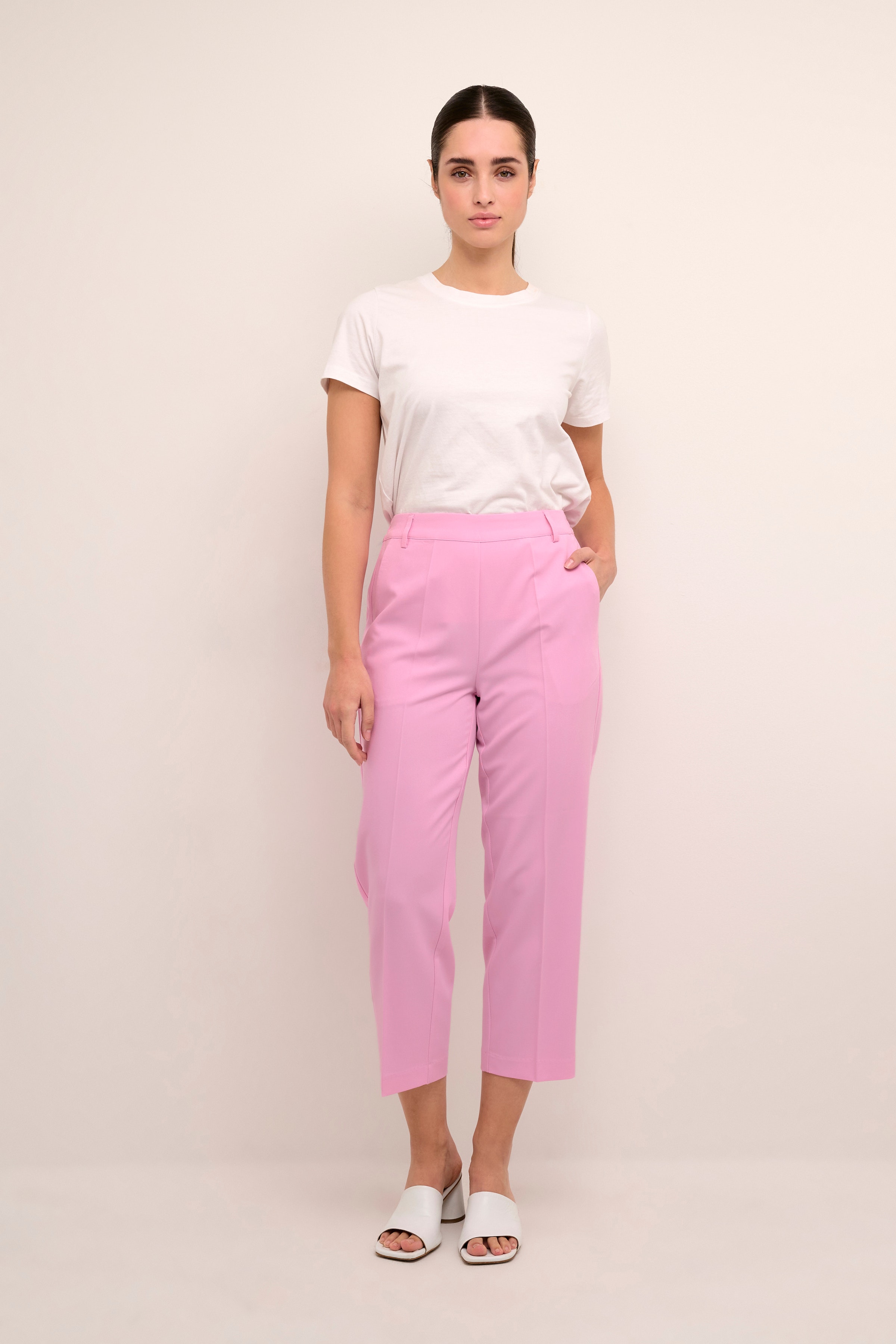 KAsakura Cropped Broek LOOKBOOK FRONT 10506127-152218