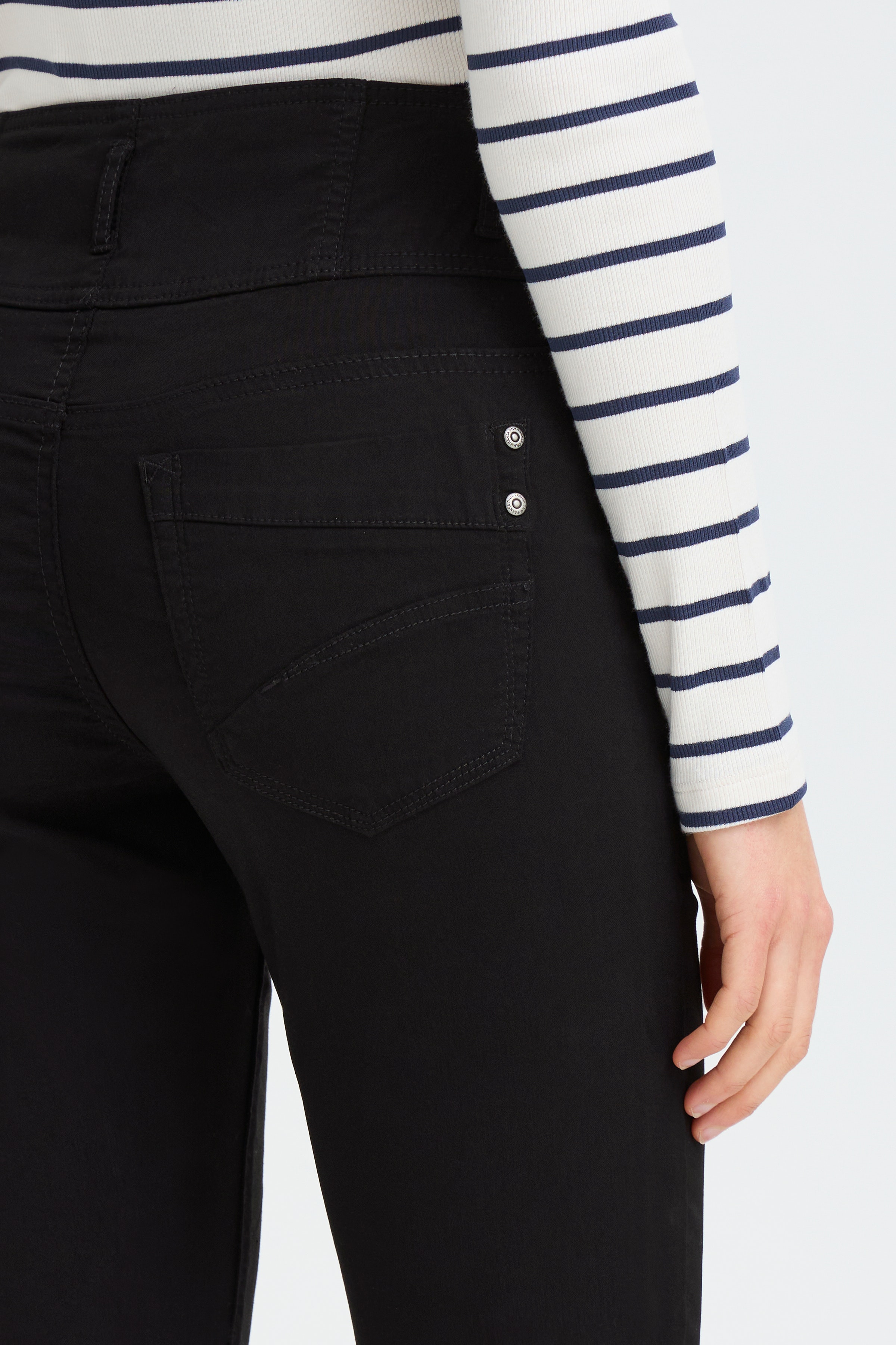 Casual Hose LOOKBOOK DETAIL 601749-60096