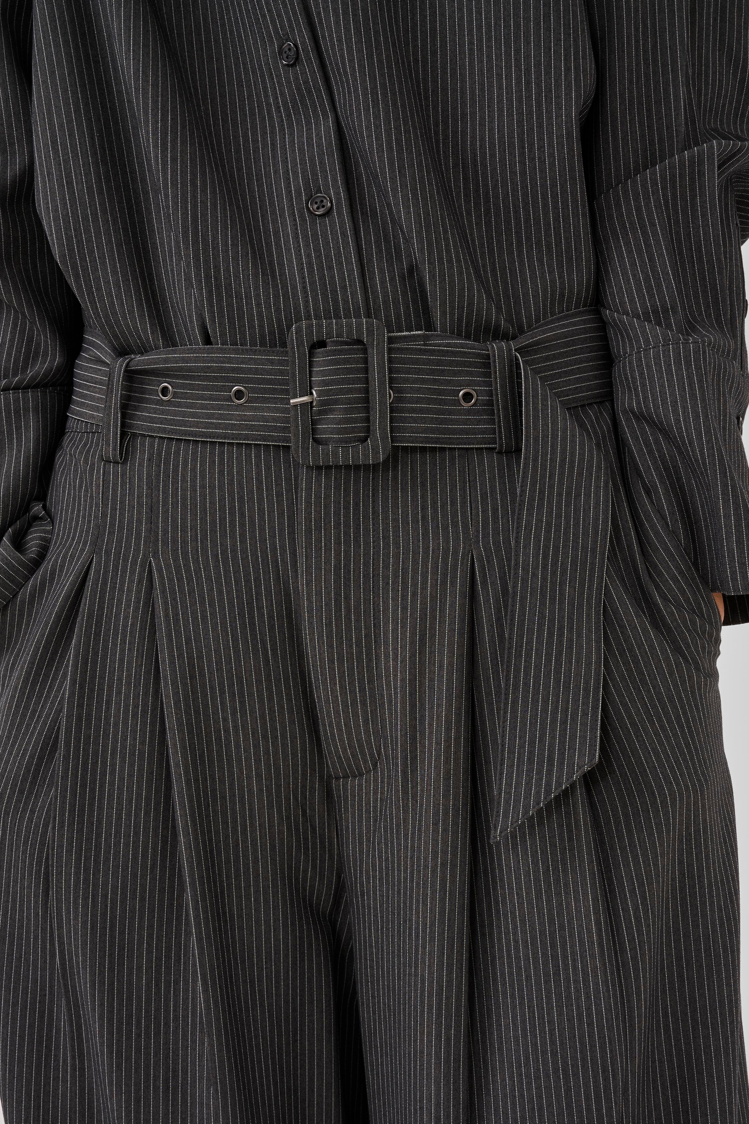 23 THE PINSTRIPED HIGH PANT LOOKBOOK DETAIL 10705632-109599