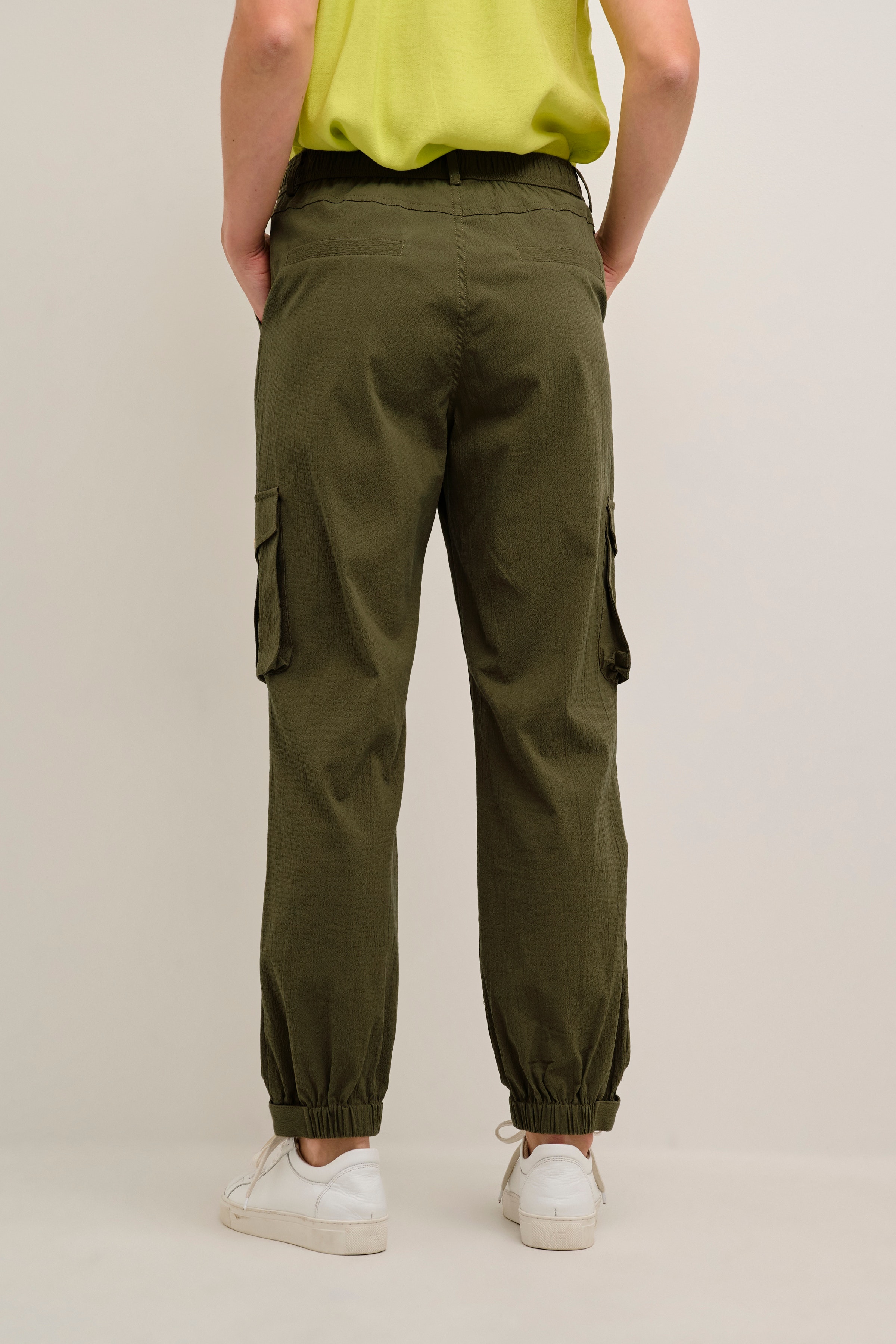 CRCharlot Cargo Hose LOOKBOOK BACK 10611126-180521