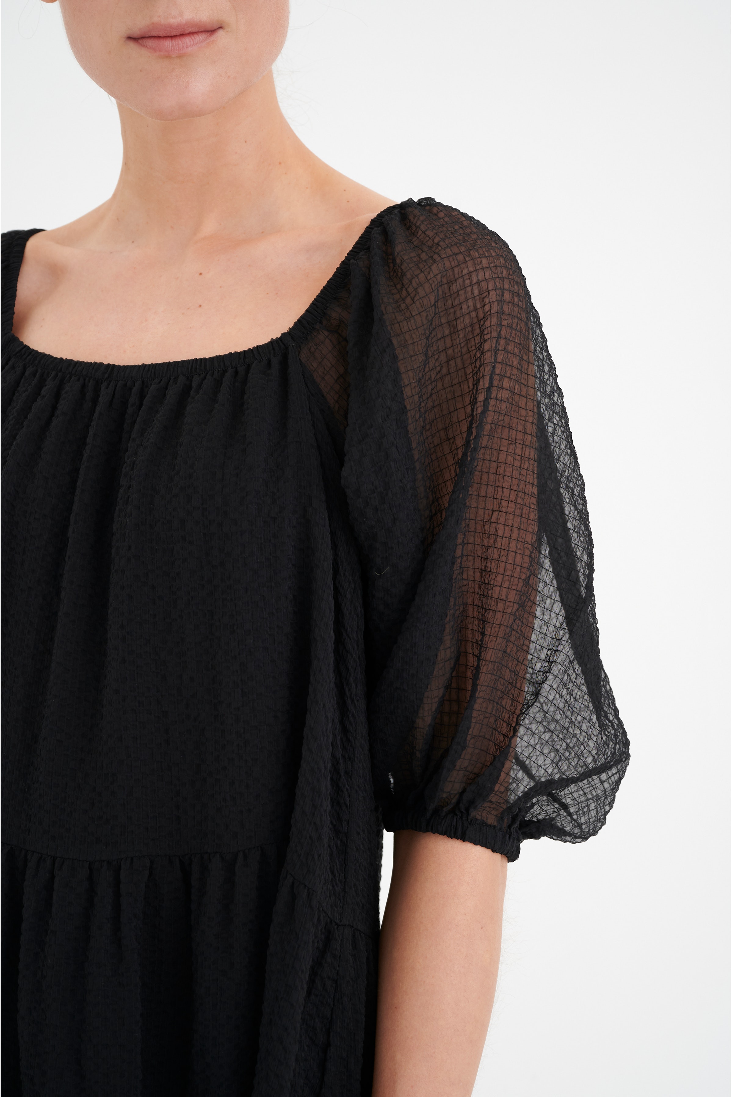 YazzyIW Kjole LOOKBOOK DETAIL 30106429-194008