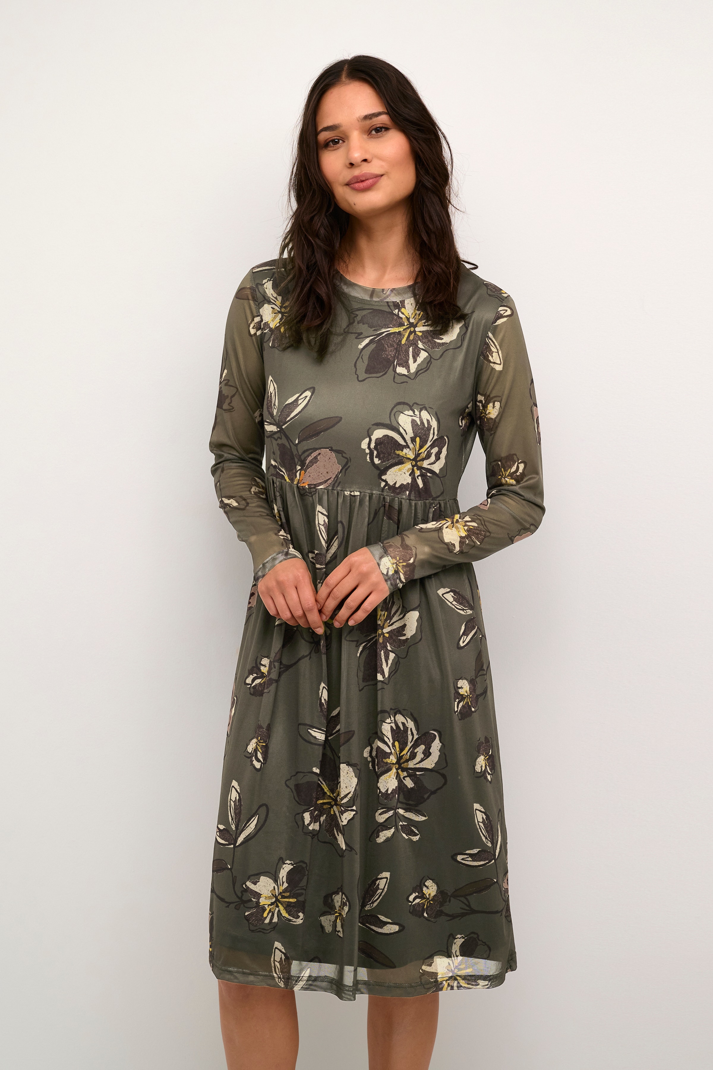 BPjuliane Klänning LOOKBOOK FRONT 10590630-105620B