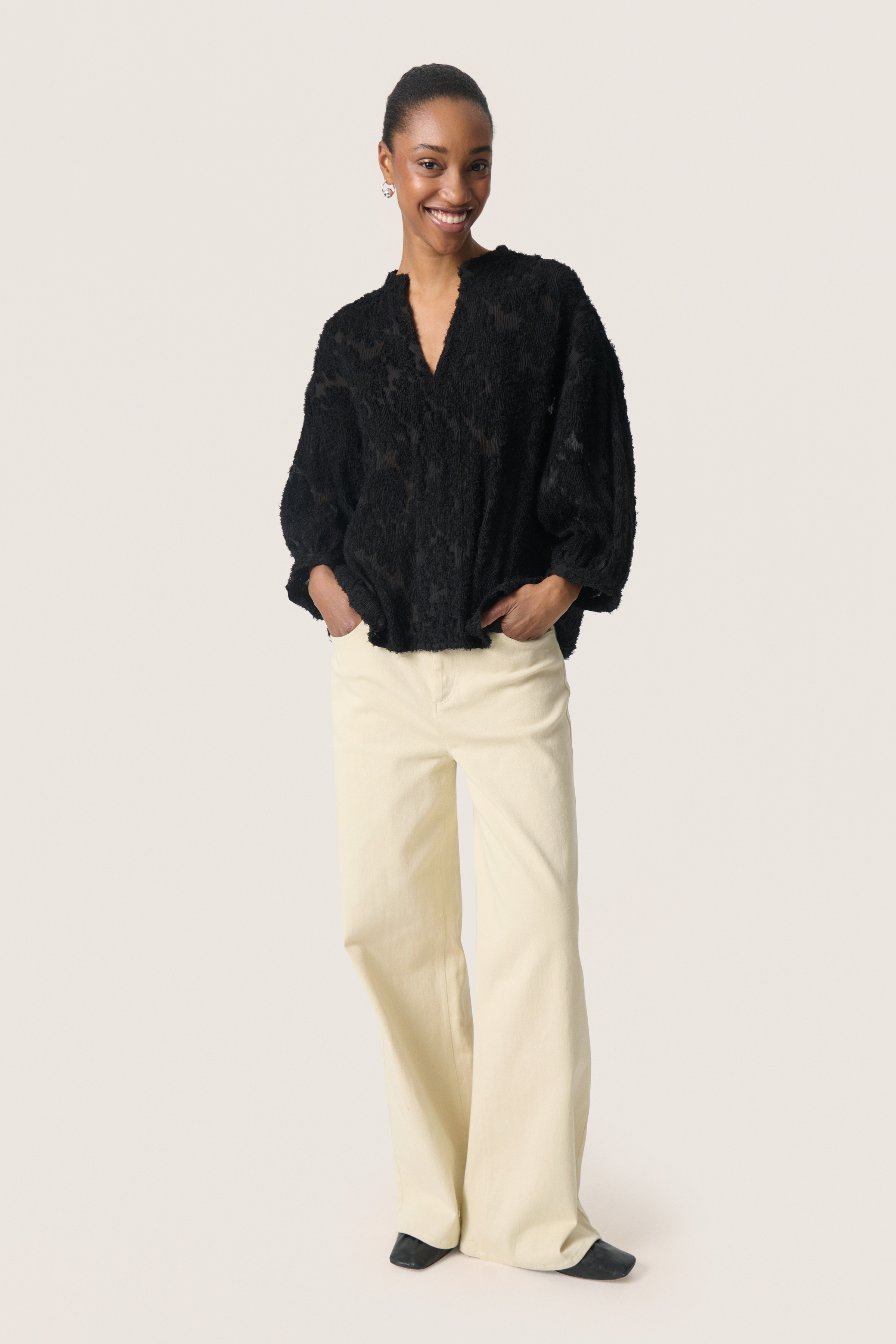 SLRaye Blouse LOOKBOOK FRONT 30408613-194008