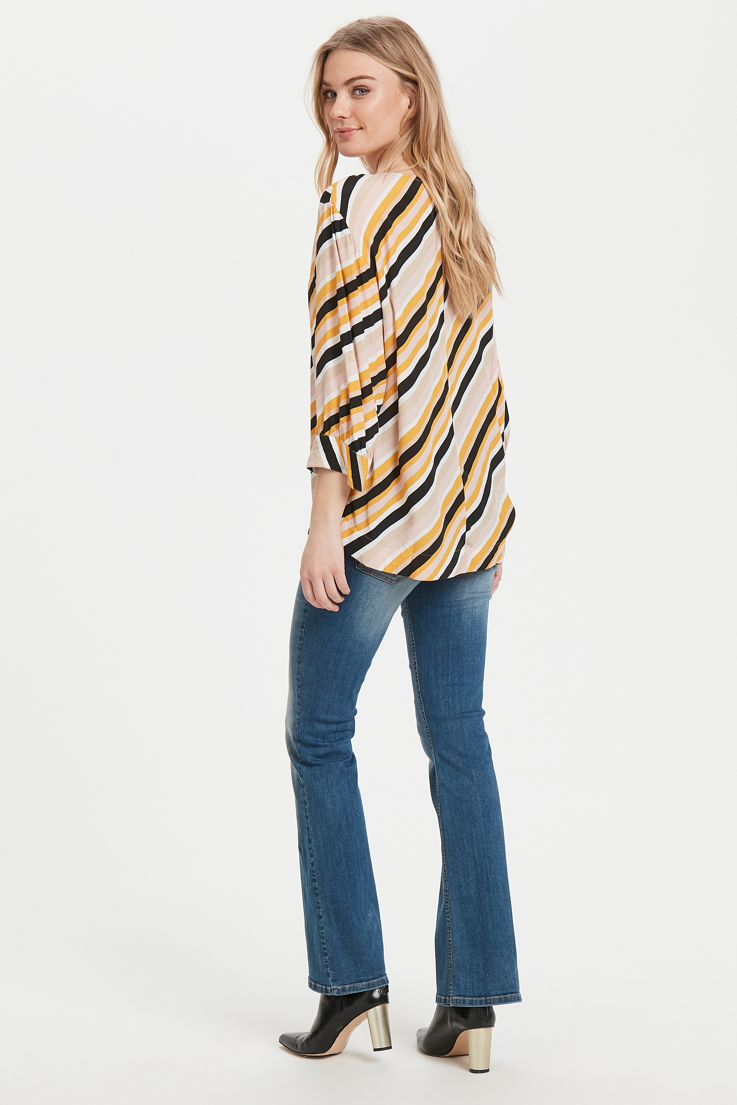 Blouse with short sleeve LOOKBOOK FRONT 20805670-80032