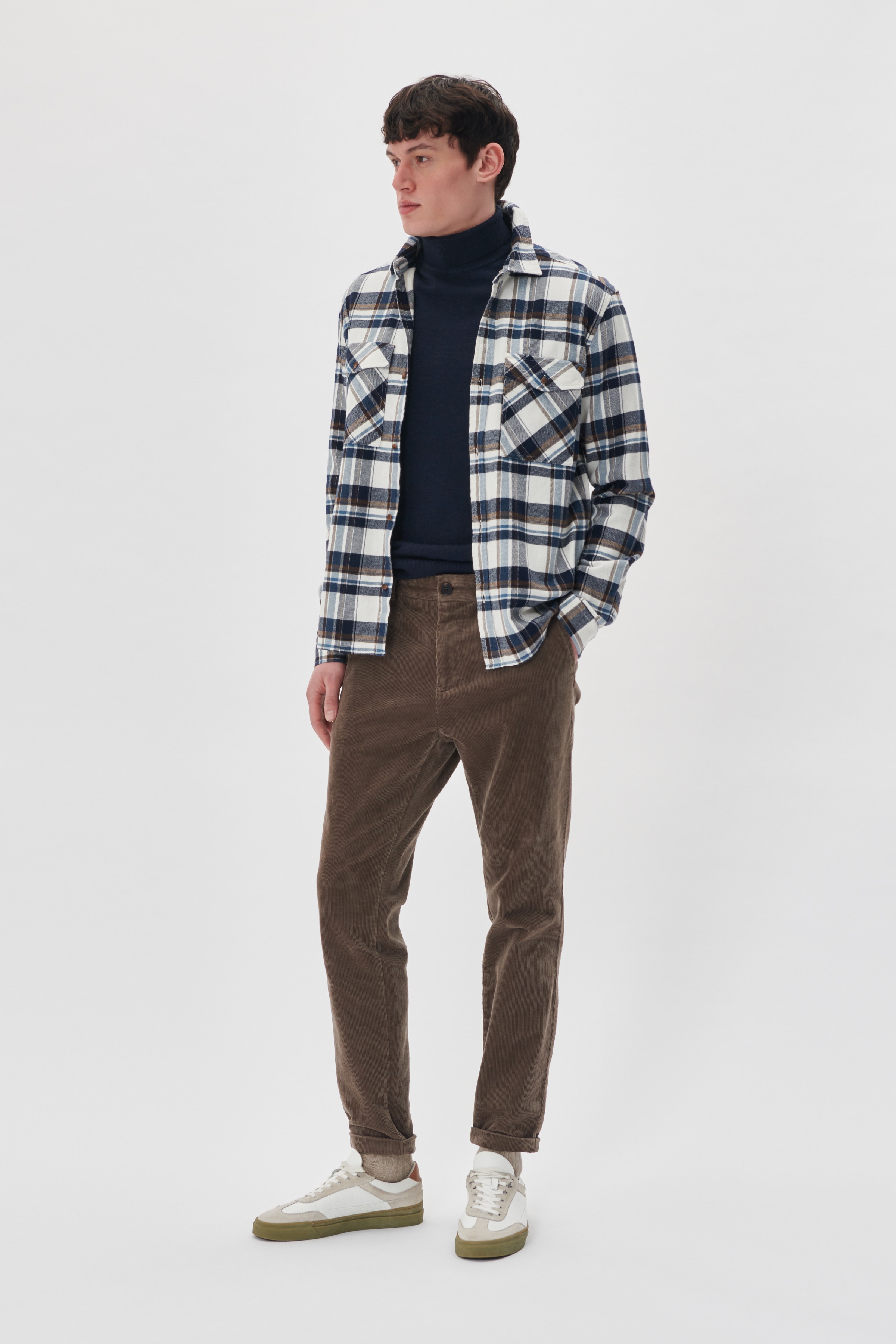 MAliam Bukser LOOKBOOK FRONT 30207598-190808