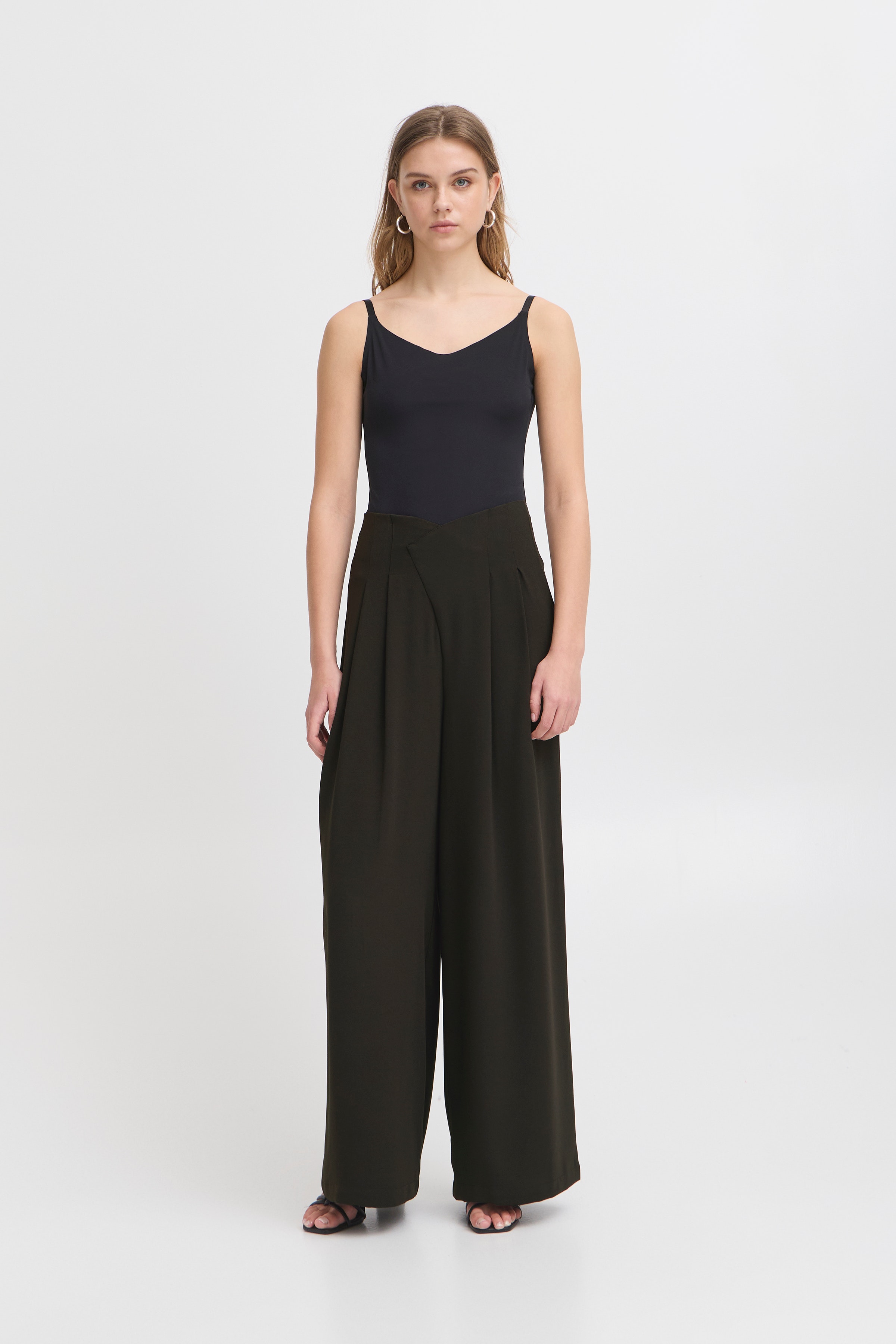 IHLINTA Bukser LOOKBOOK FRONT 20124727-194008