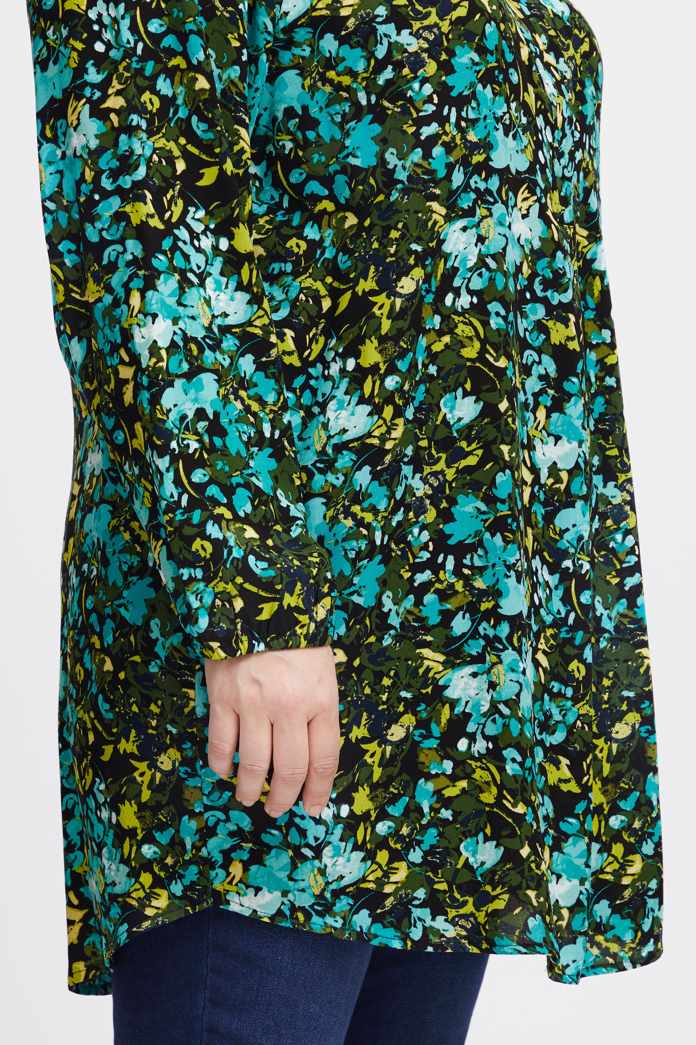 LÅNGÄRMAD BLUS LOOKBOOK DETAIL 20612856-202497
