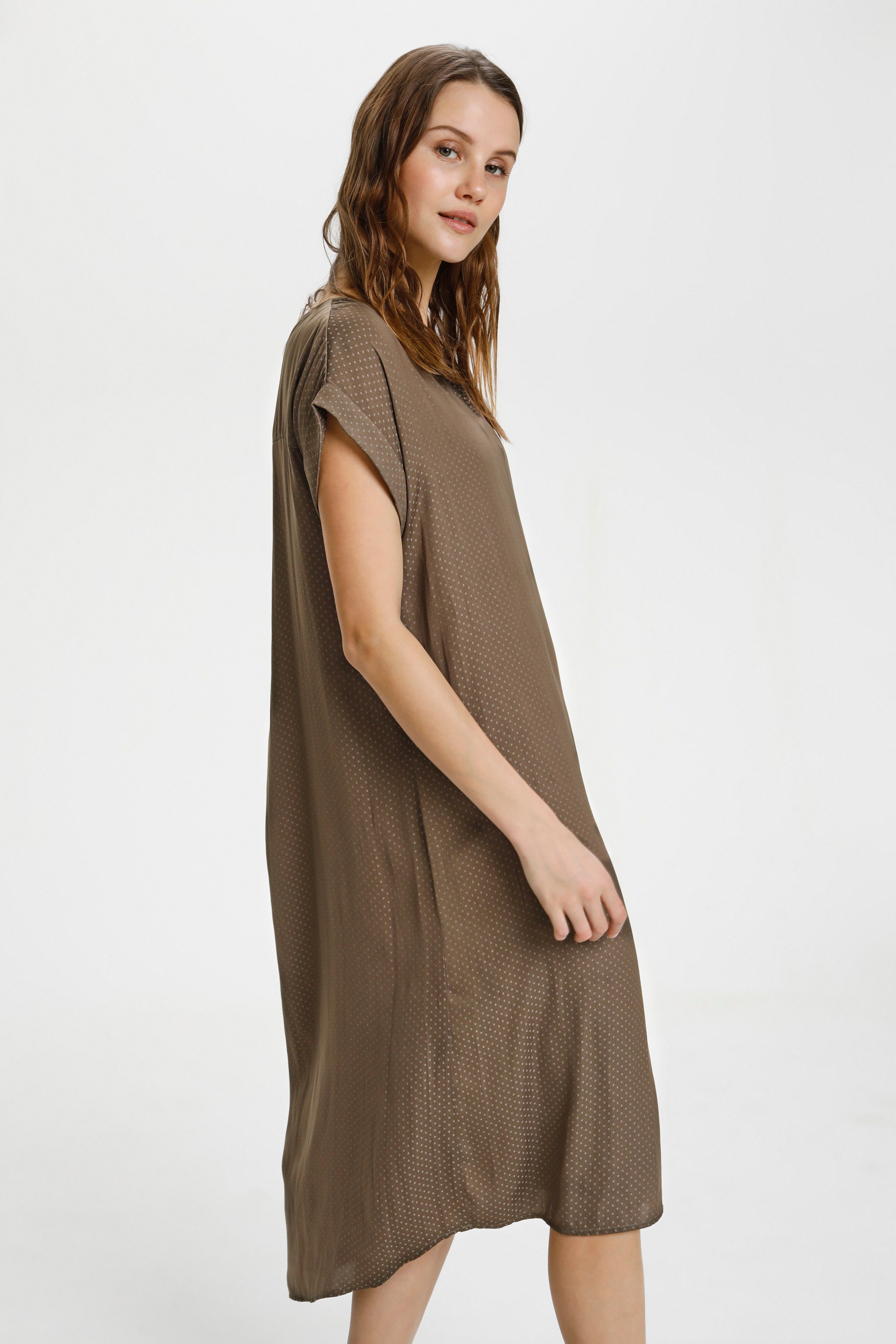  BrianaSZ Dress

 LOOKBOOK FRONT 30511300-190810