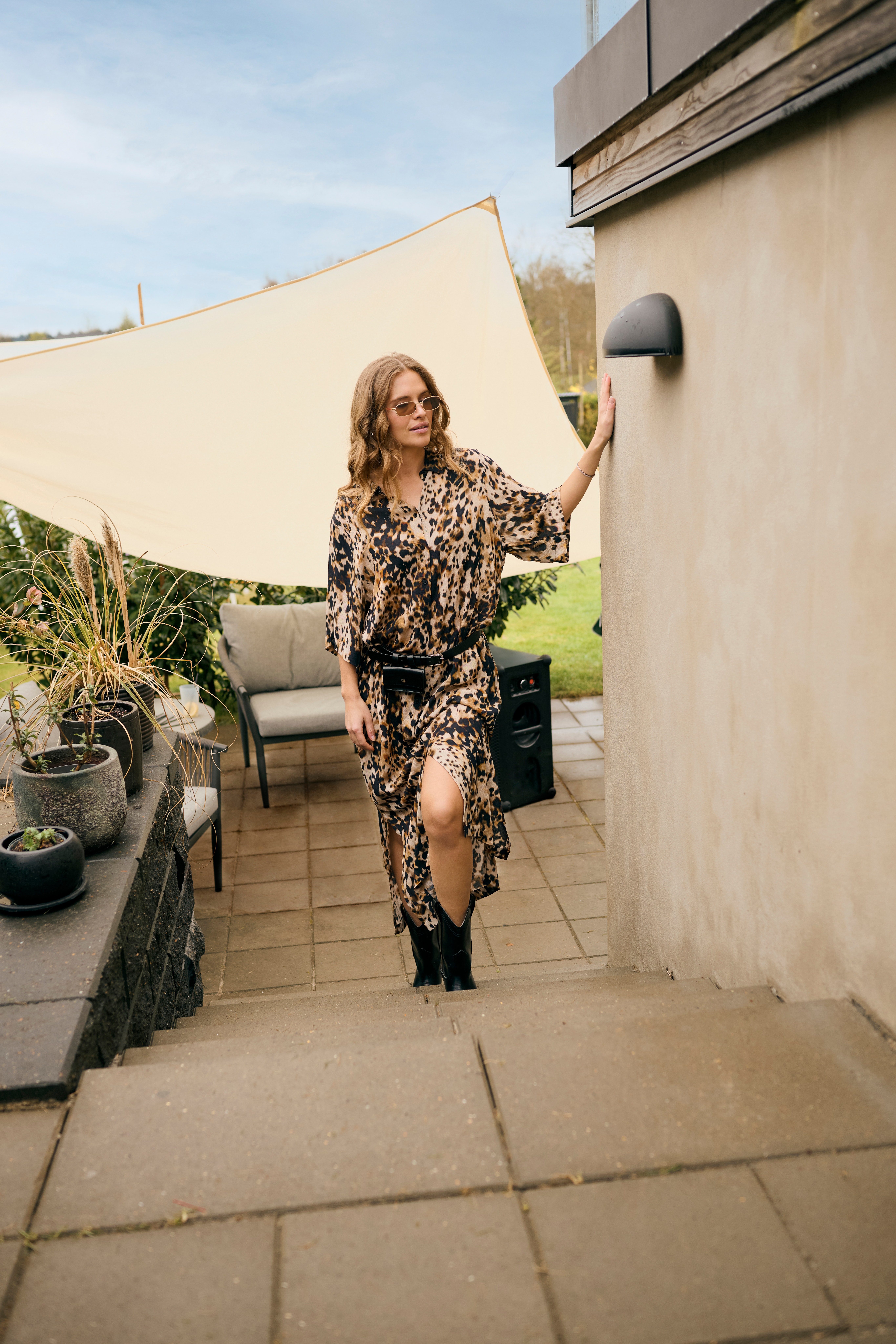 KAthora Kleid LOCATION NONE 10510040-107550