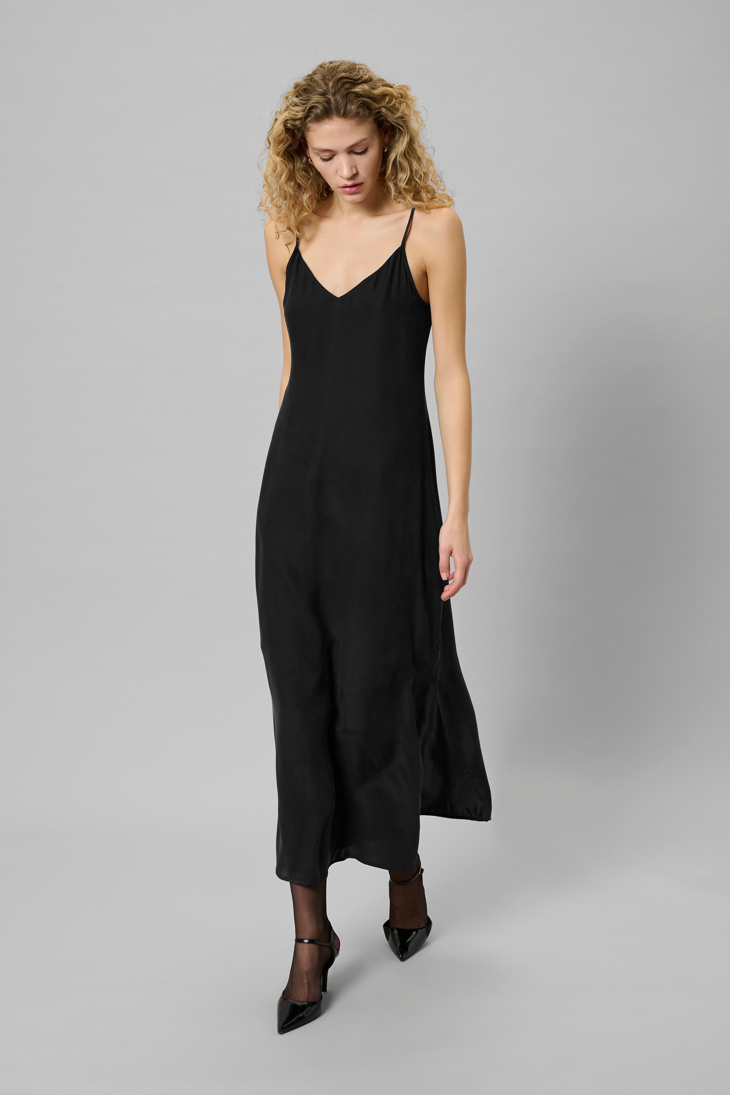 MWSilk Dress LOOKBOOK FRONT 10705329-100031