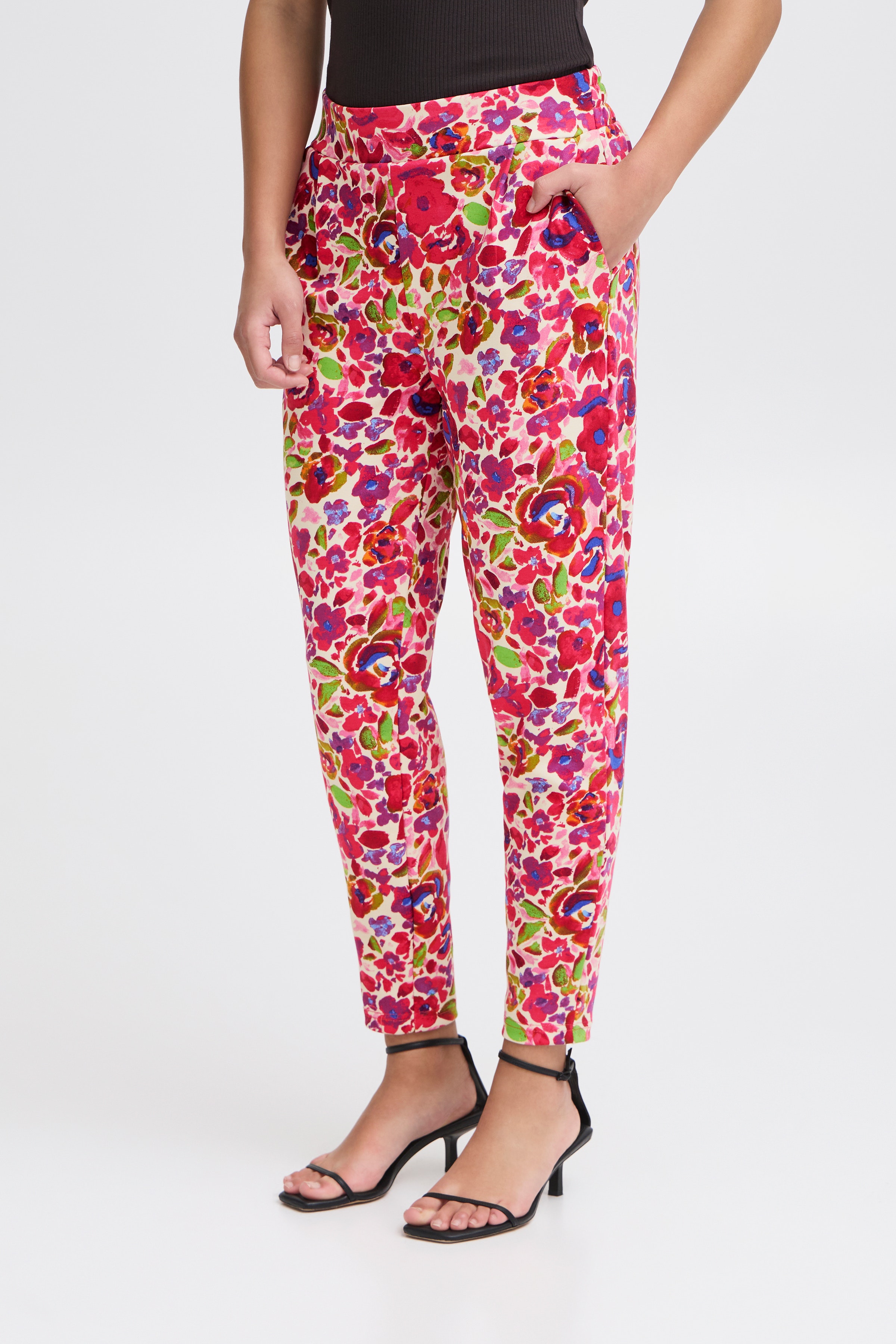 IHKATE Bukser LOOKBOOK FRONT 20120792-202925