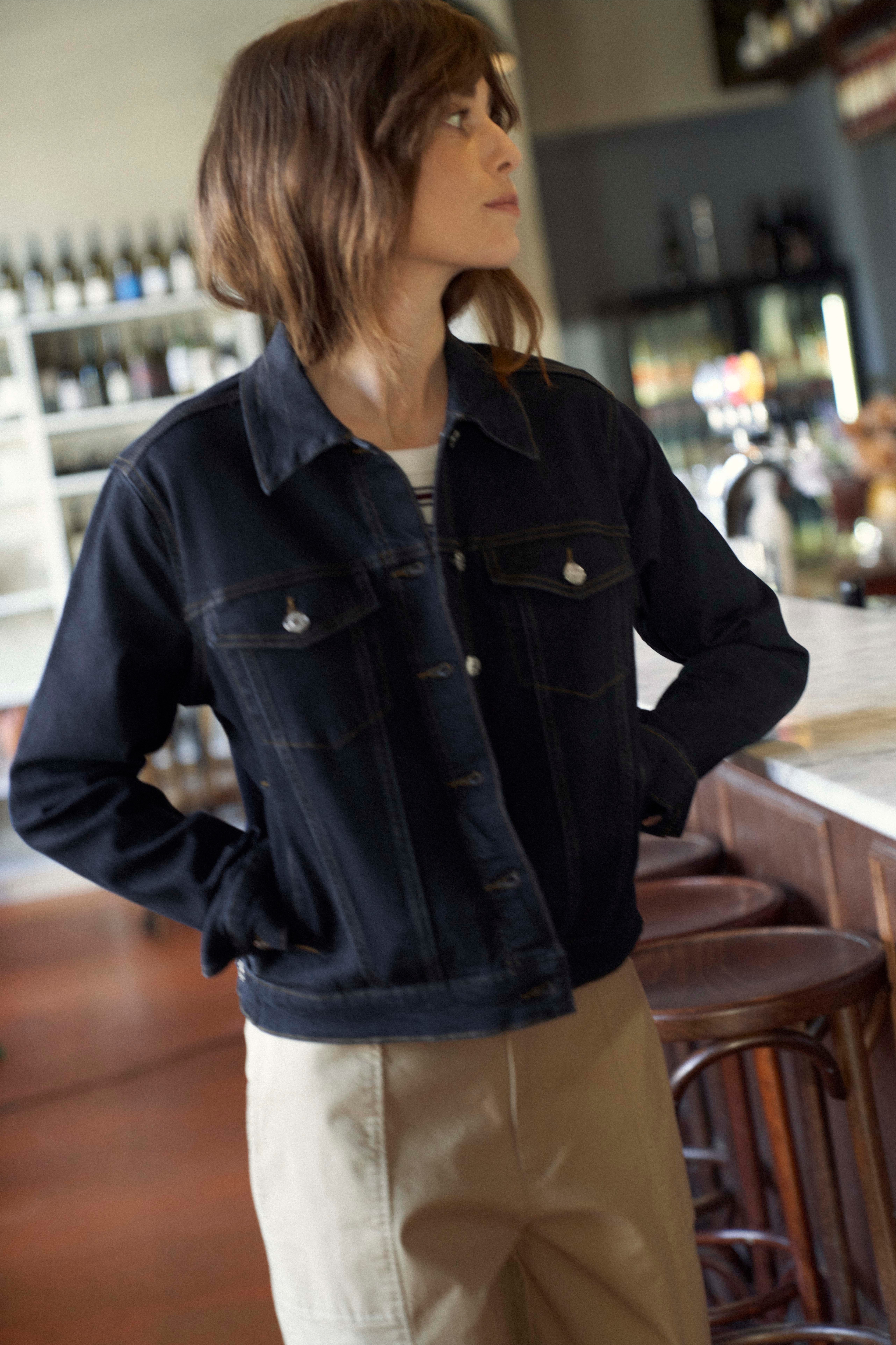 NicholiaPW Bovenkleding LOCATION NONE 30309883-300159