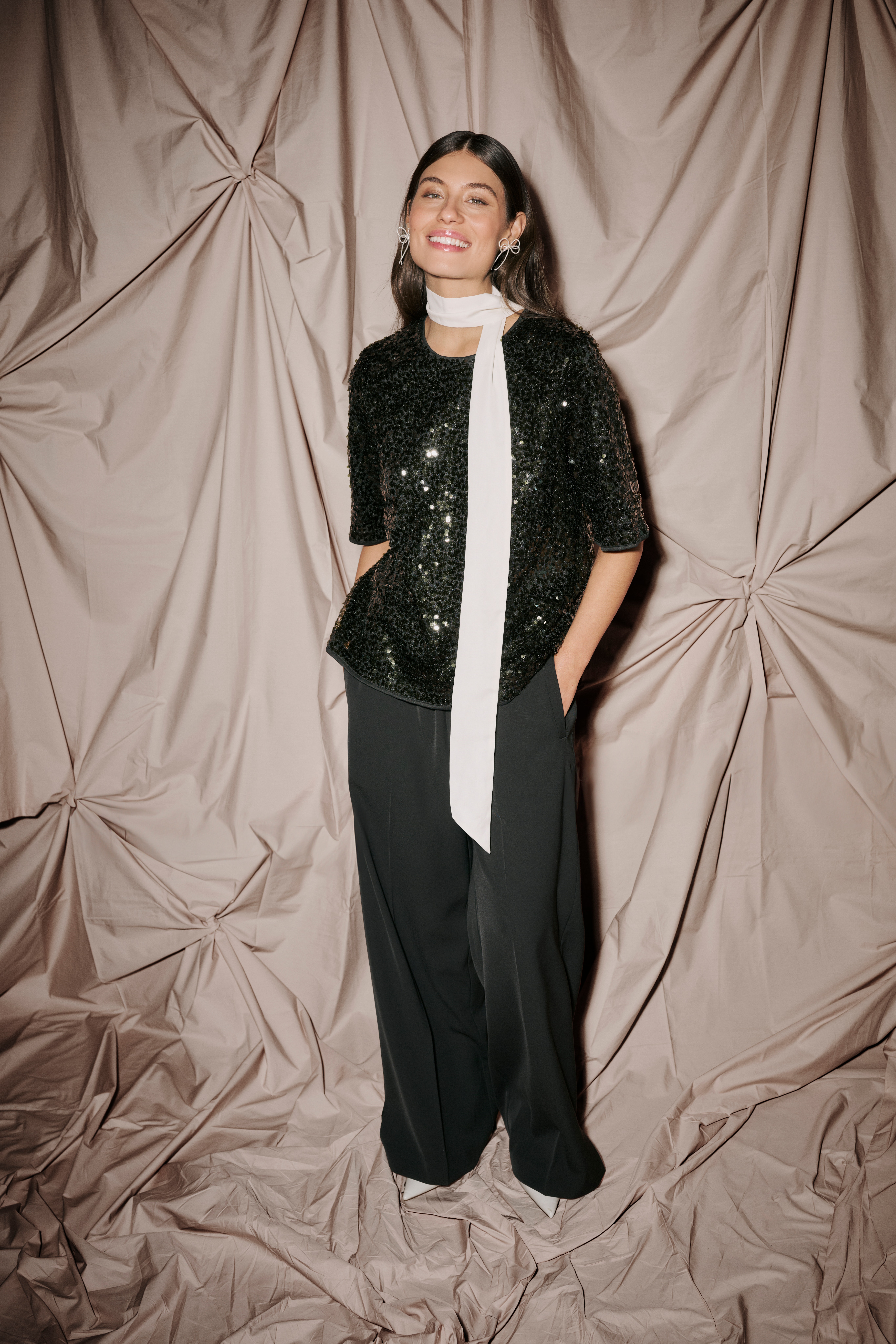 CUmelia Sequin blouse LOCATION NONE 50112479-190515