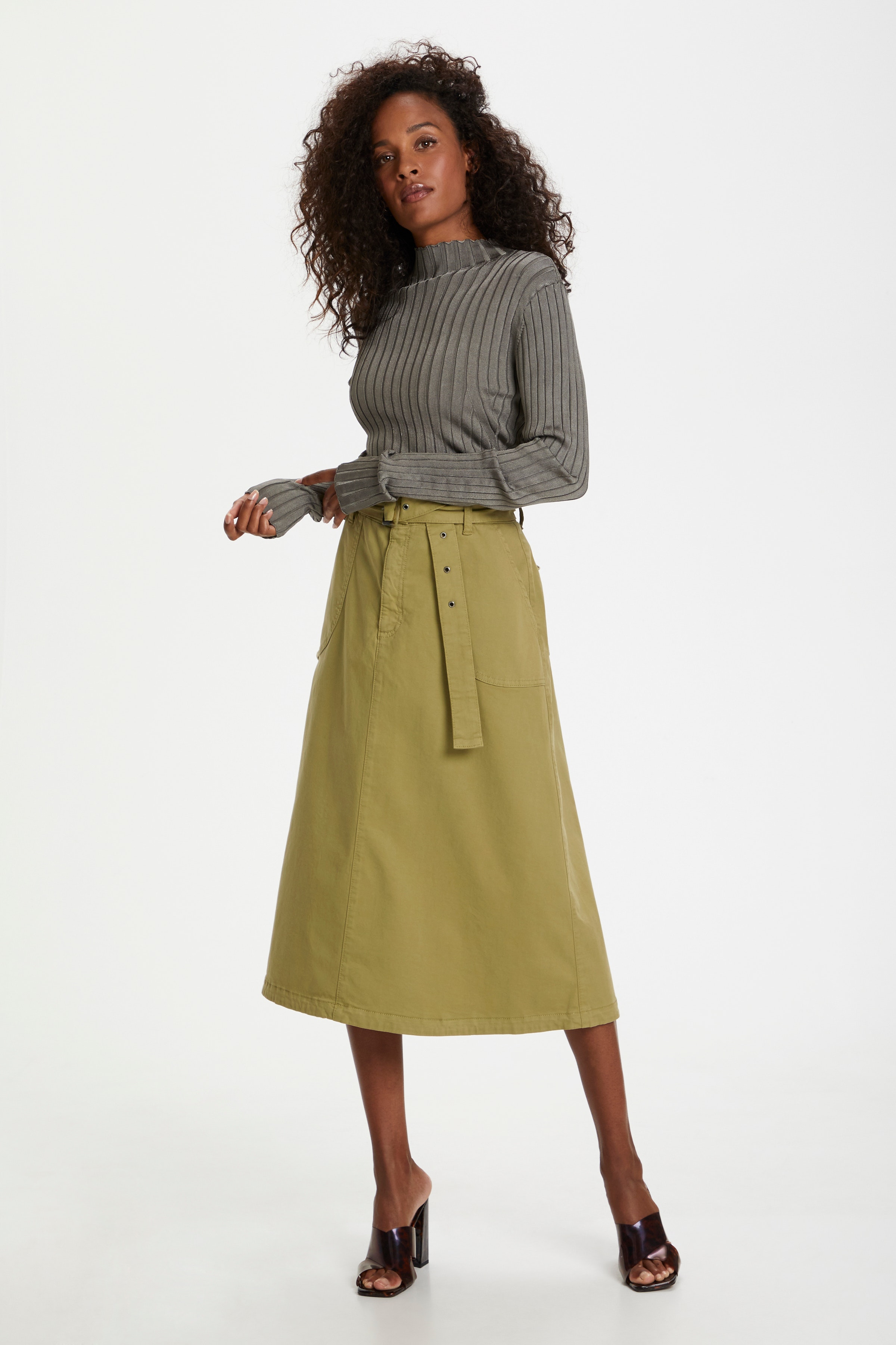 FearnKB Skirt LOOKBOOK FRONT 10103429-170636