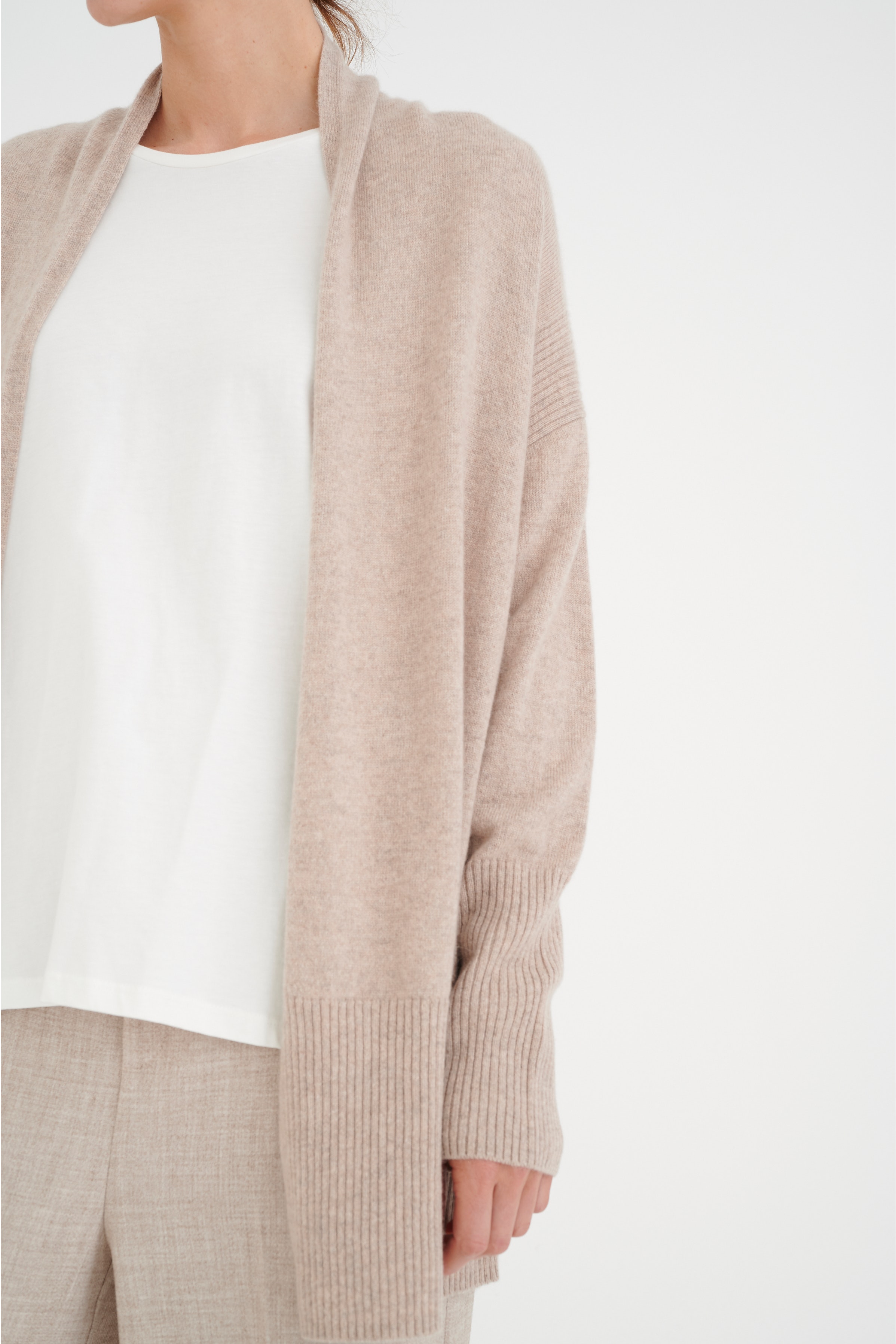 TaschIW Strikcardigan LOOKBOOK DETAIL 30106694-300868