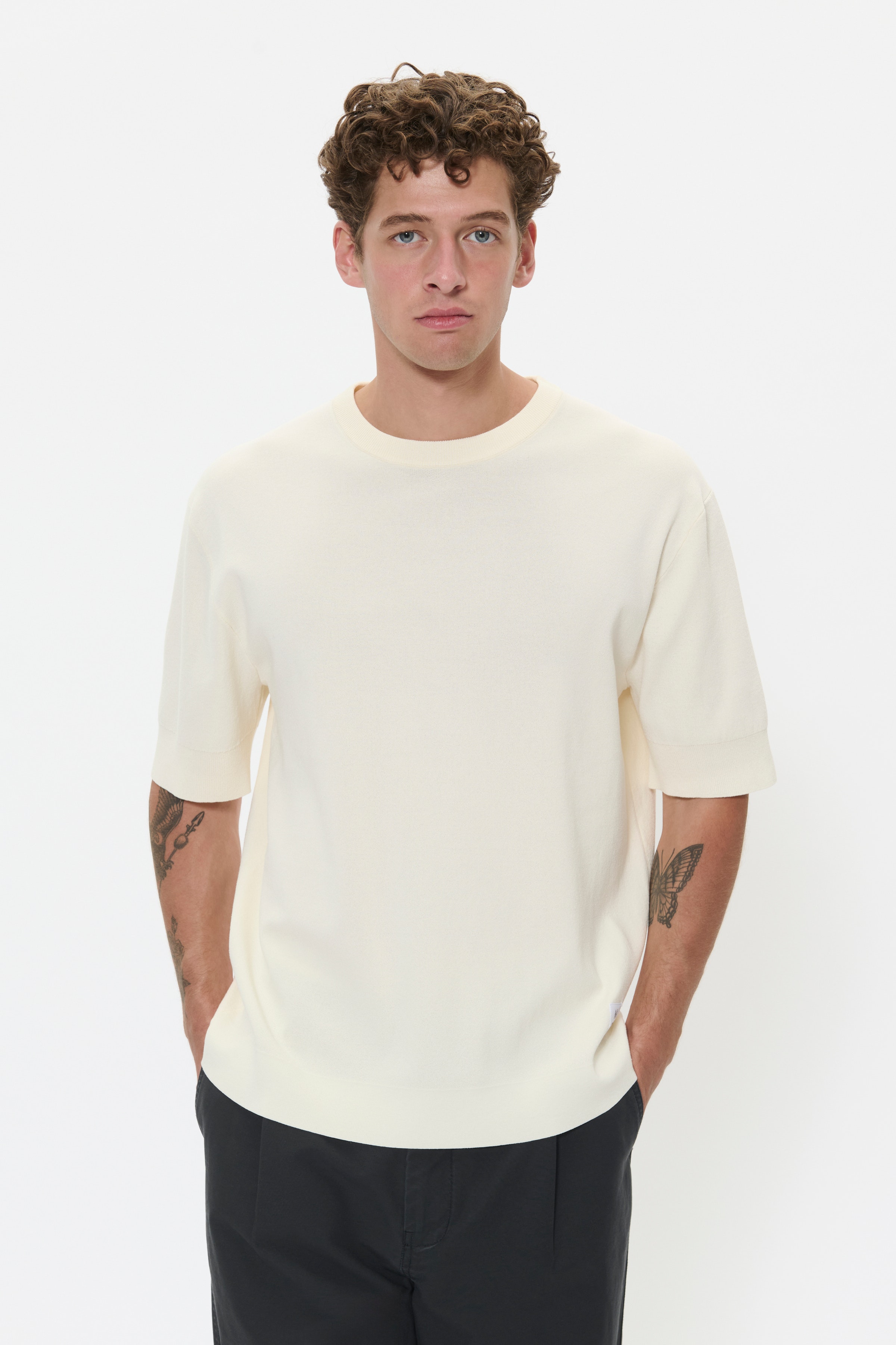 MAtrivolt M73 Stickad T-shirt LOOKBOOK FRONT 30208109-110104