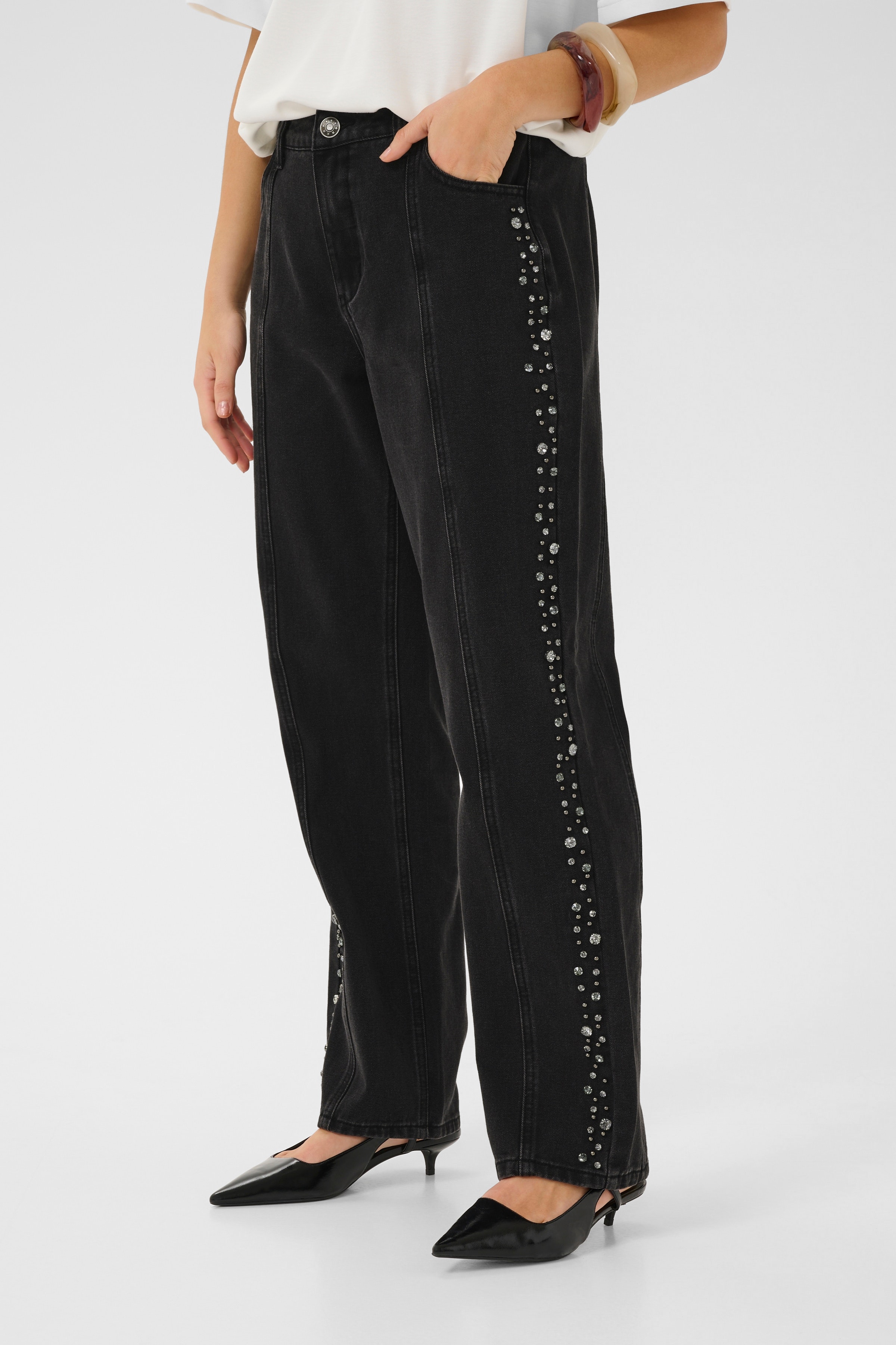 CUcally Jeans med nitter LOOKBOOK FRONT 50112508-500064