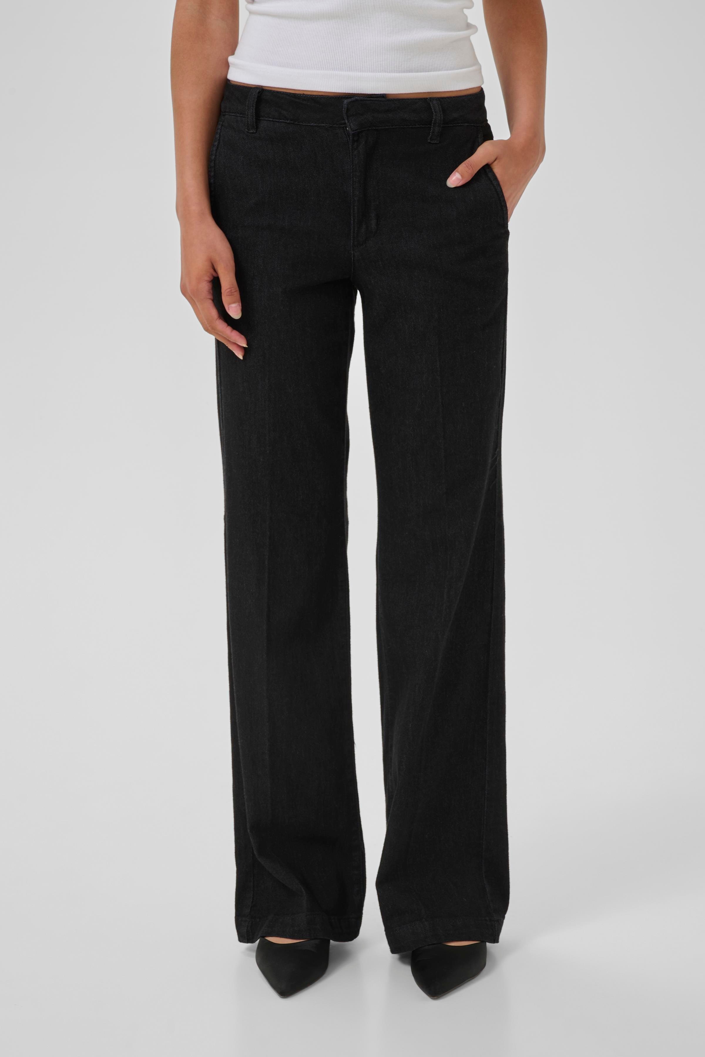 30 THE LARA 115 PANT LOOKBOOK FRONT 10705210-100069