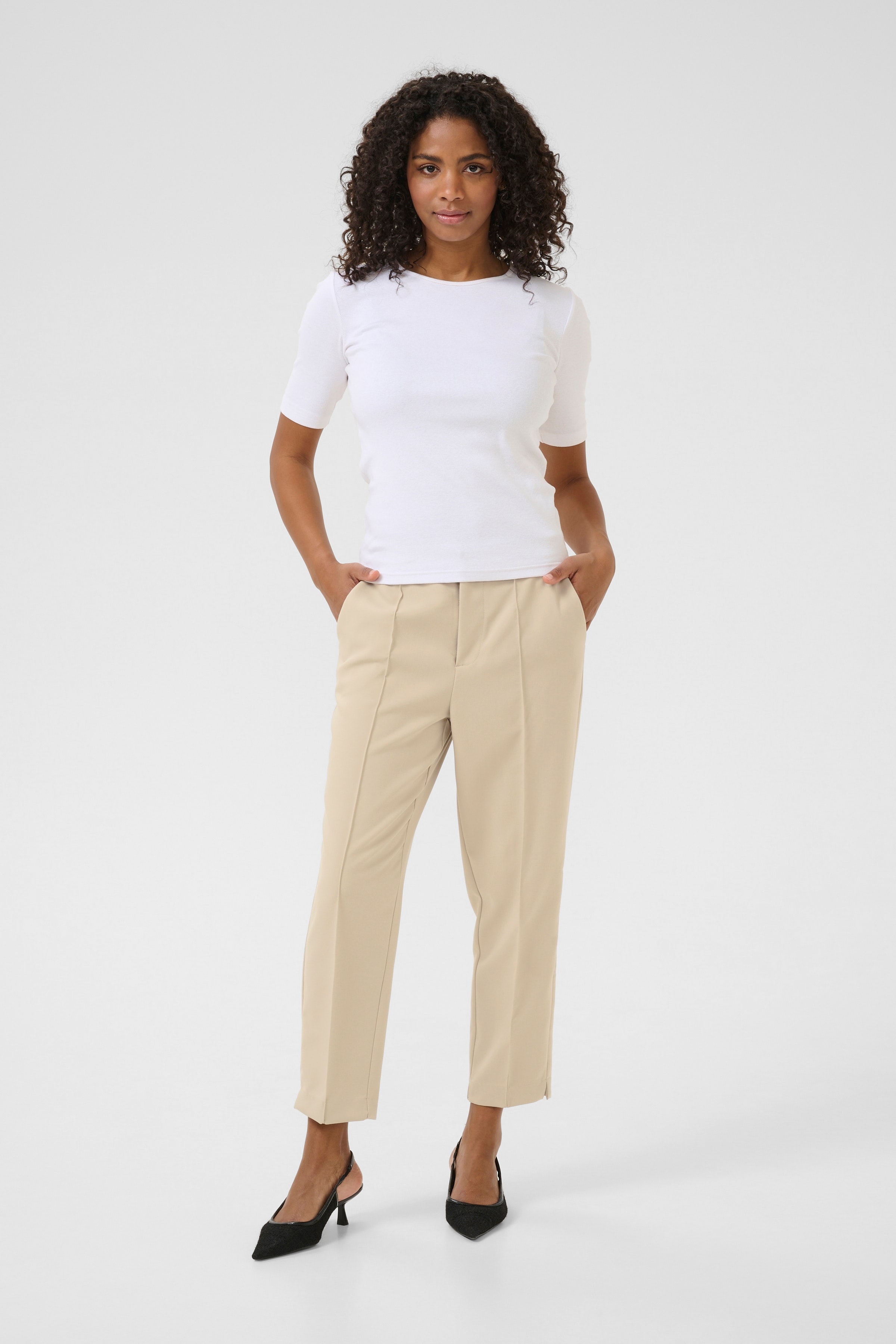 KAhella Trousers LOOKBOOK FRONT 10509772-151305