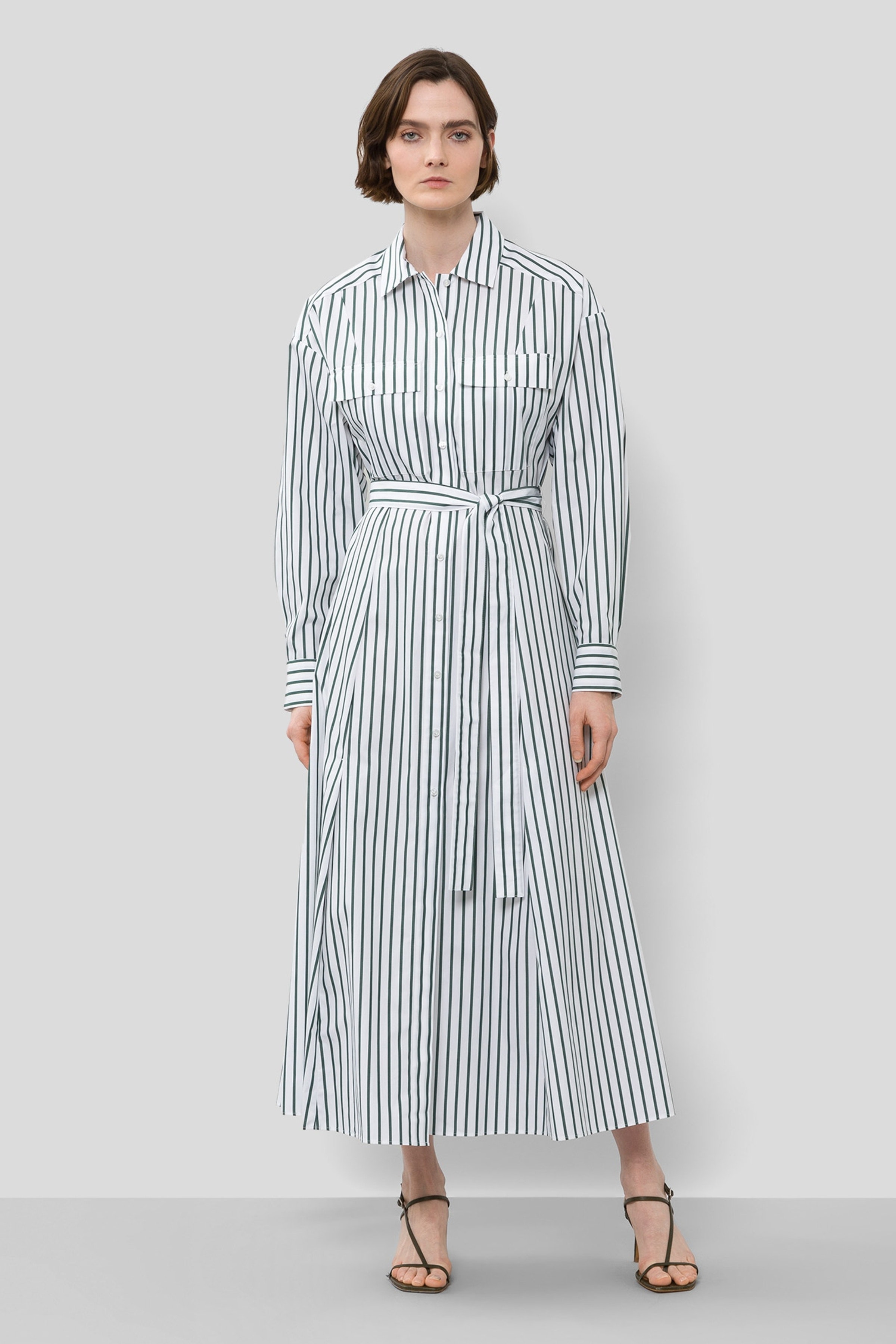 MIRANDA Kjole LOOKBOOK FRONT 30600231-MC2100