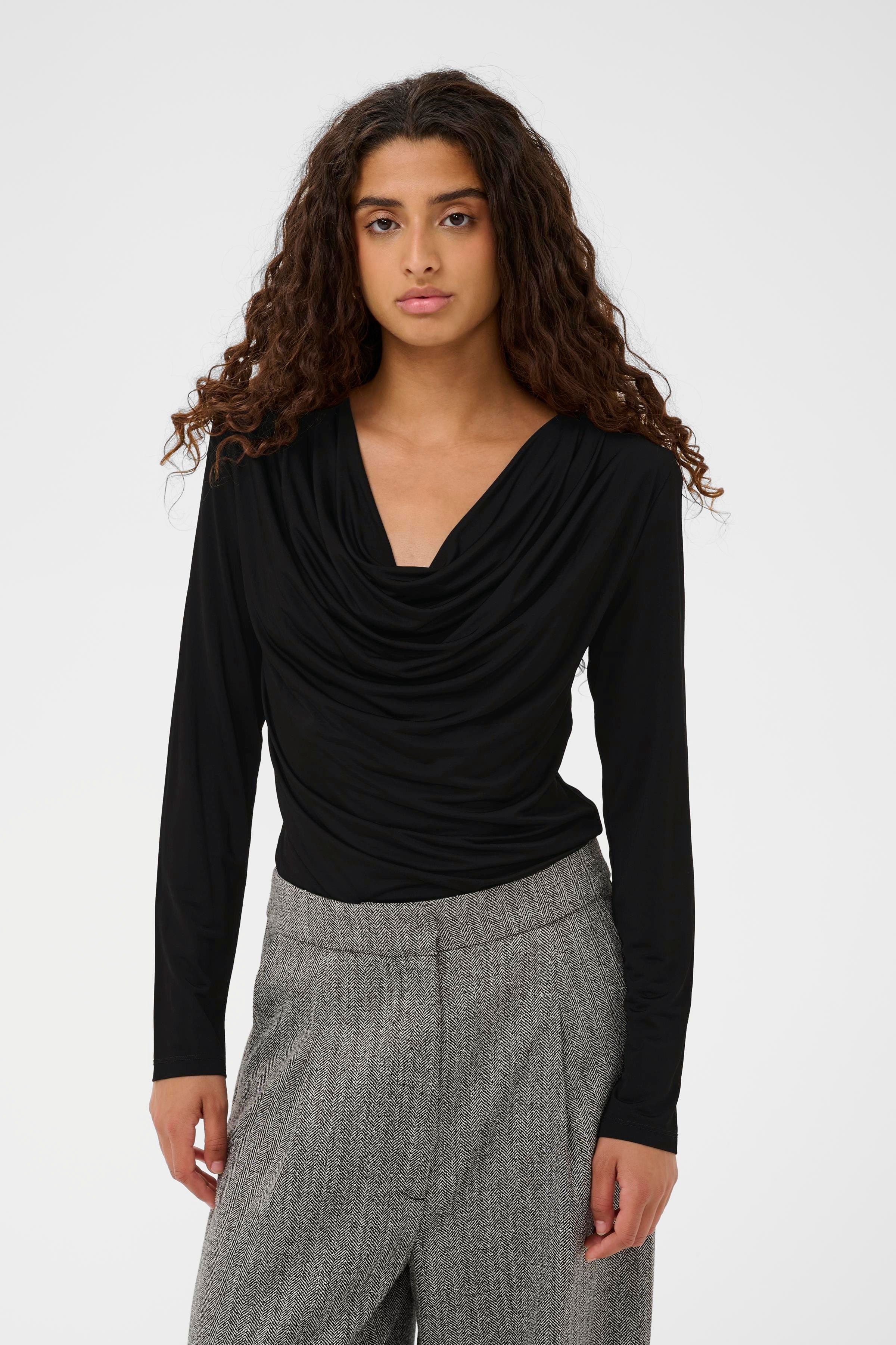 SLClara Blouse LOOKBOOK FRONT 30409117-194008