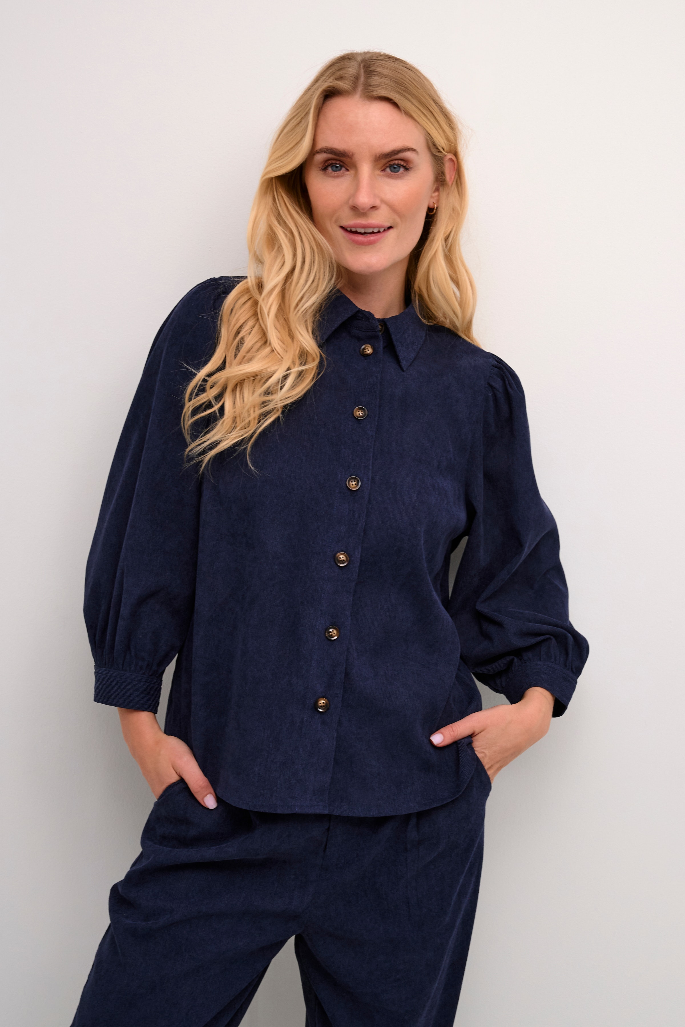 KAvera Shirt LOOKBOOK FRONT 10508370-194020