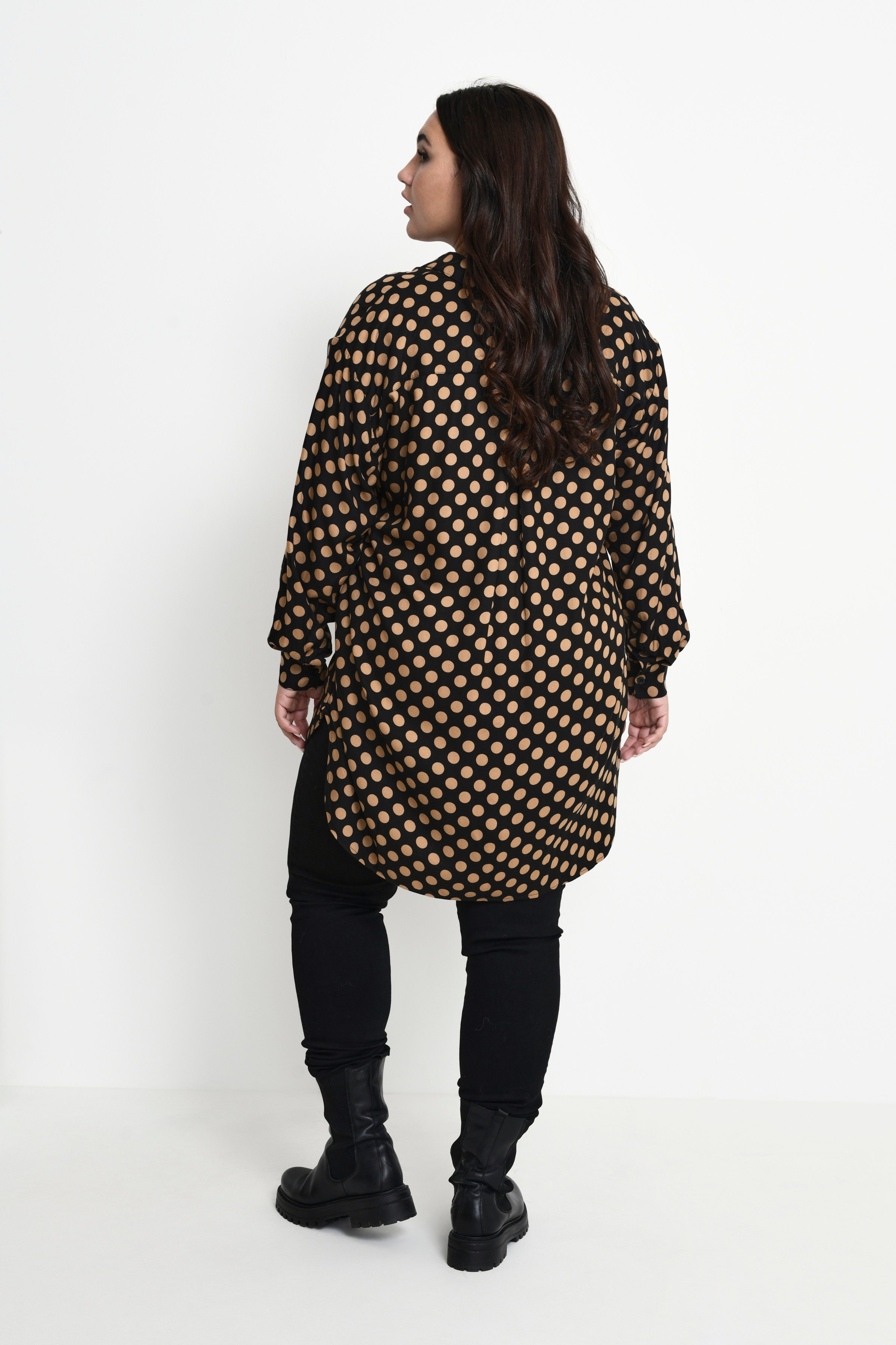 KCdotta Long sleeved shirt LOOKBOOK BACK 10581040-103295
