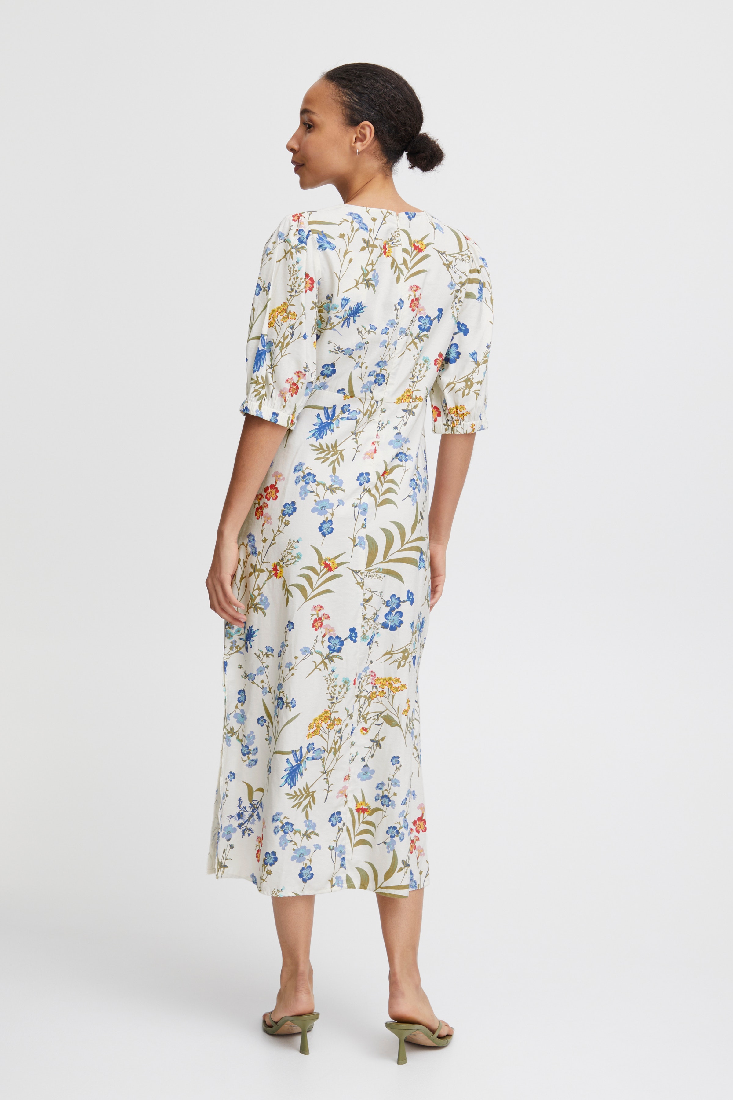 BYIMILDA Kjole LOOKBOOK BACK 20815091-202911