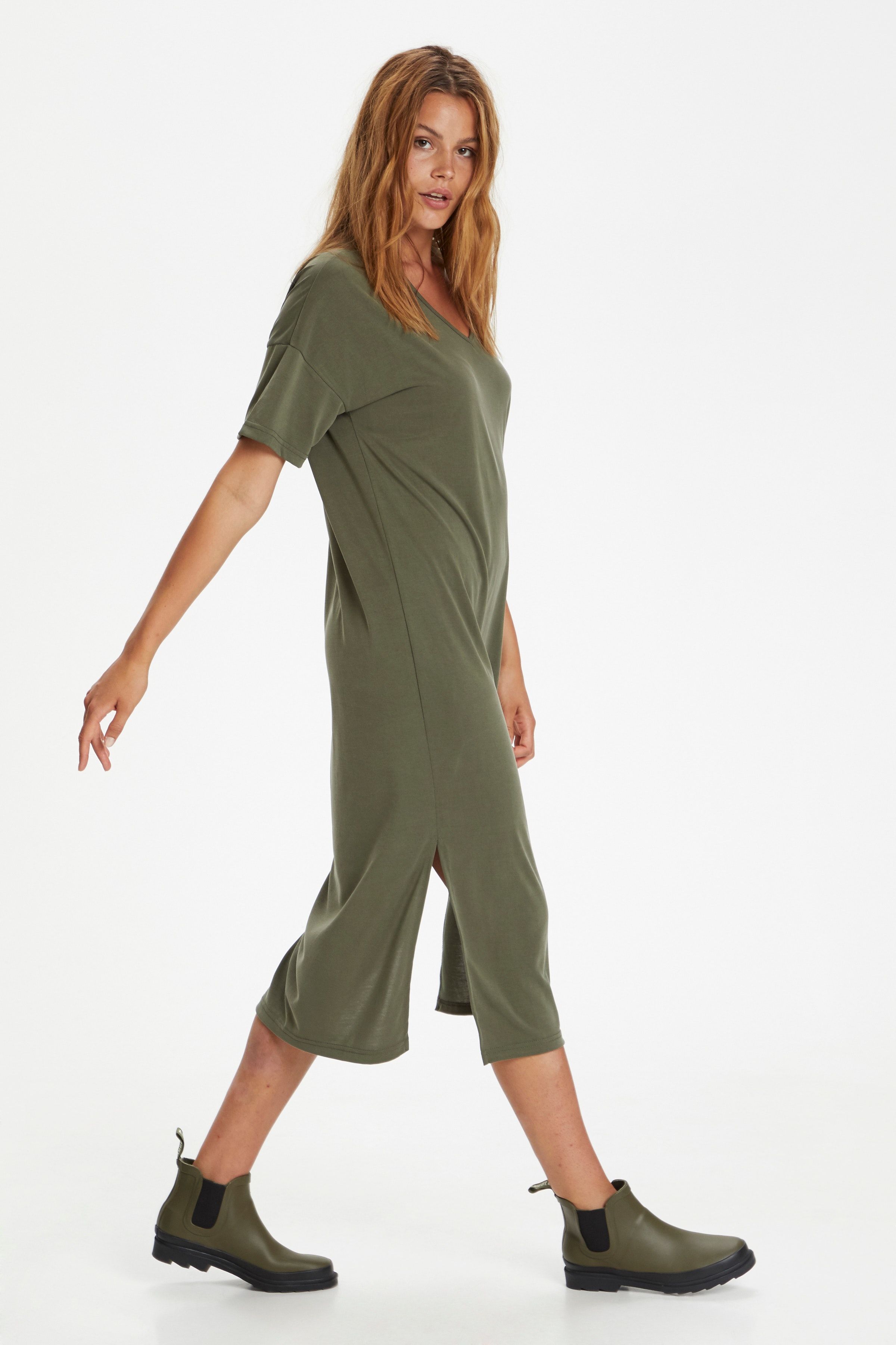 AbbieSZ Dress

 LOOKBOOK FRONT 30510287-190515