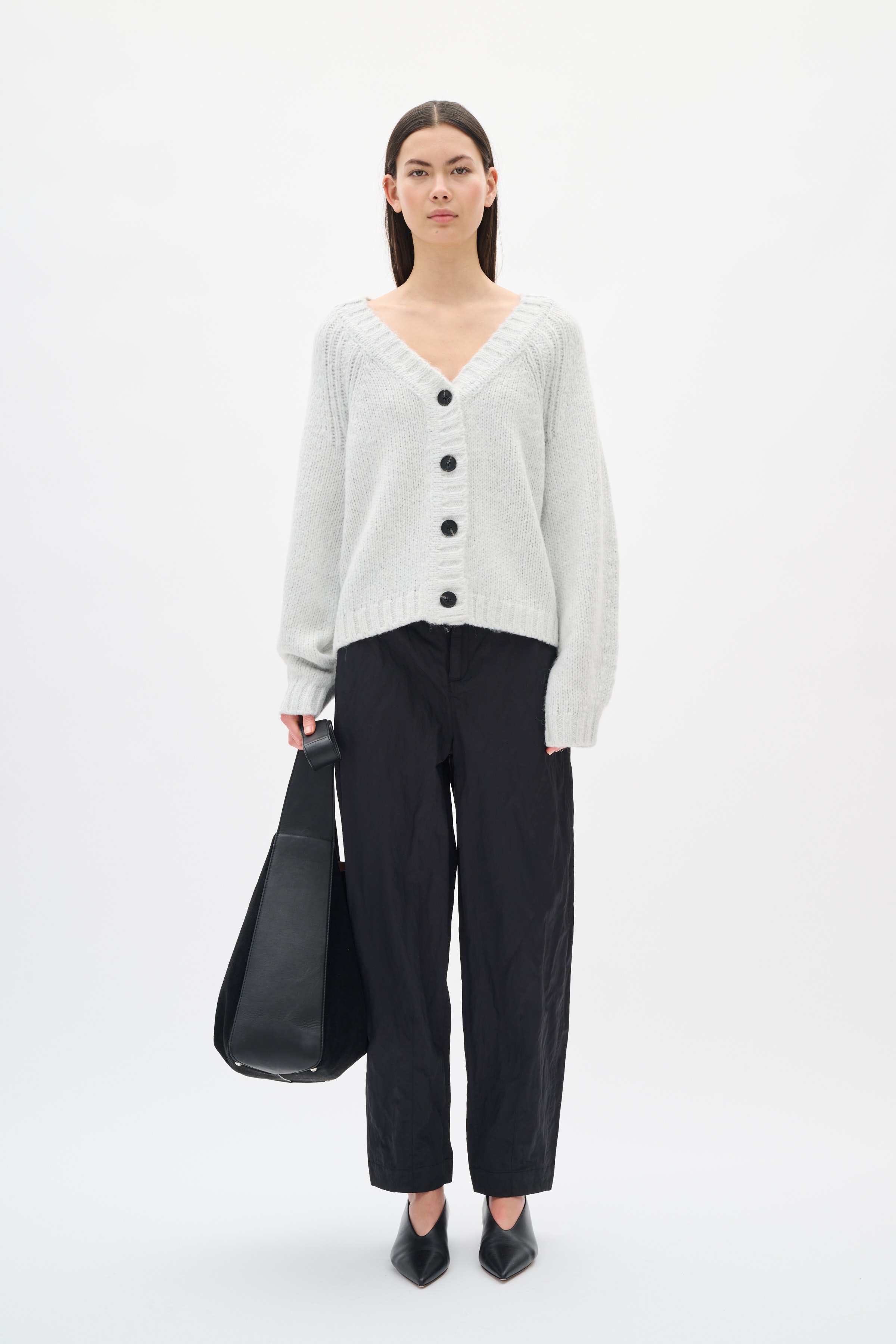 TROAIW Cardigan LOOKBOOK FRONT 30112051-110701