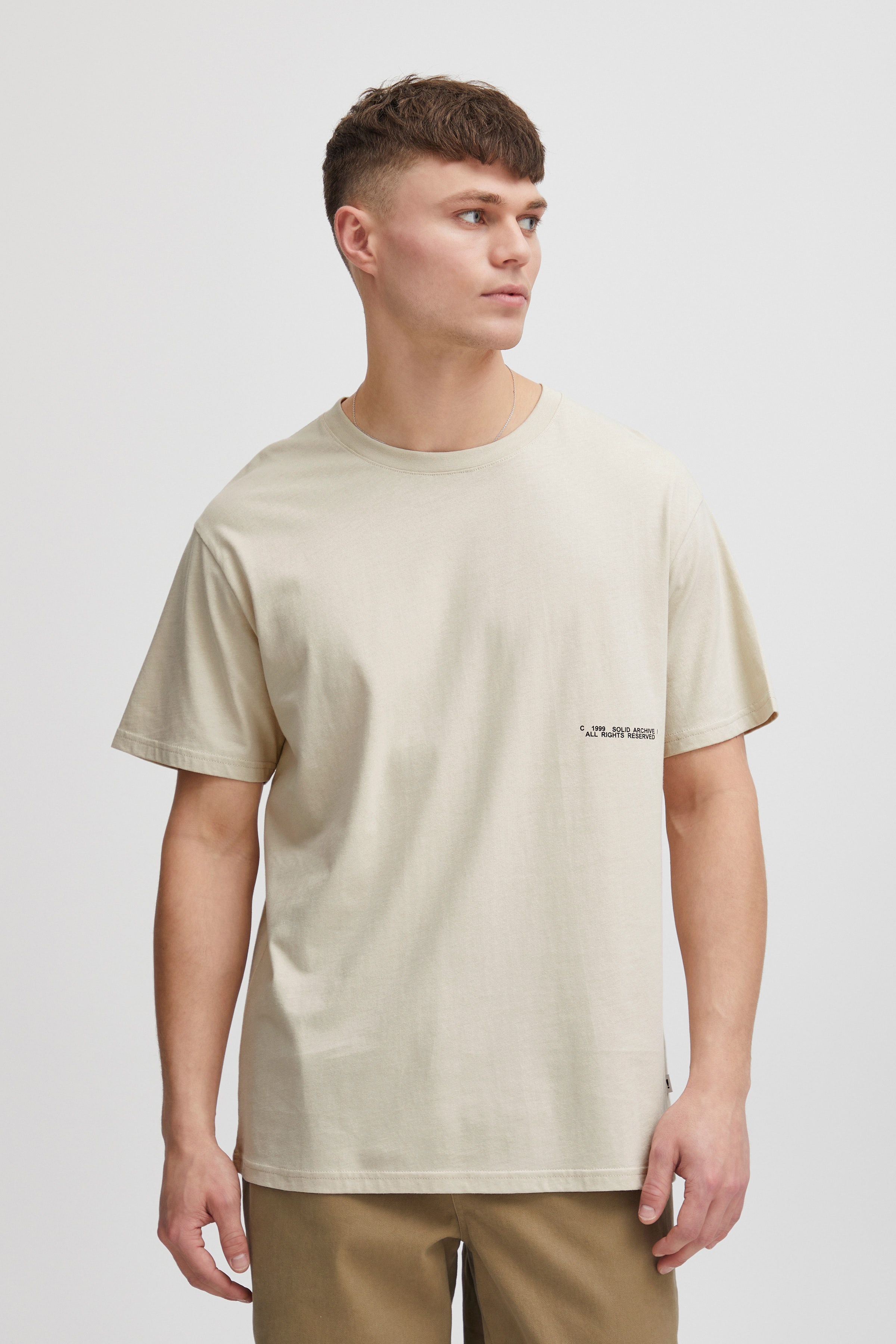 SDGen T-shirt LOOKBOOK FRONT 21107870-130401