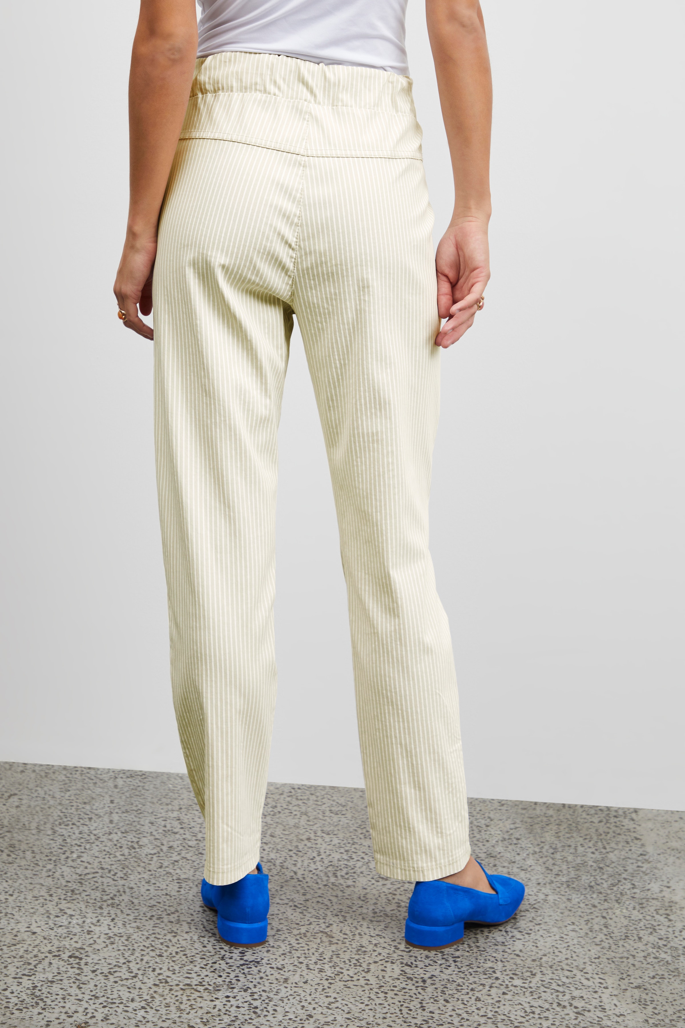 SBLINEAR Trousers LOOKBOOK FRONT 22100213-130907