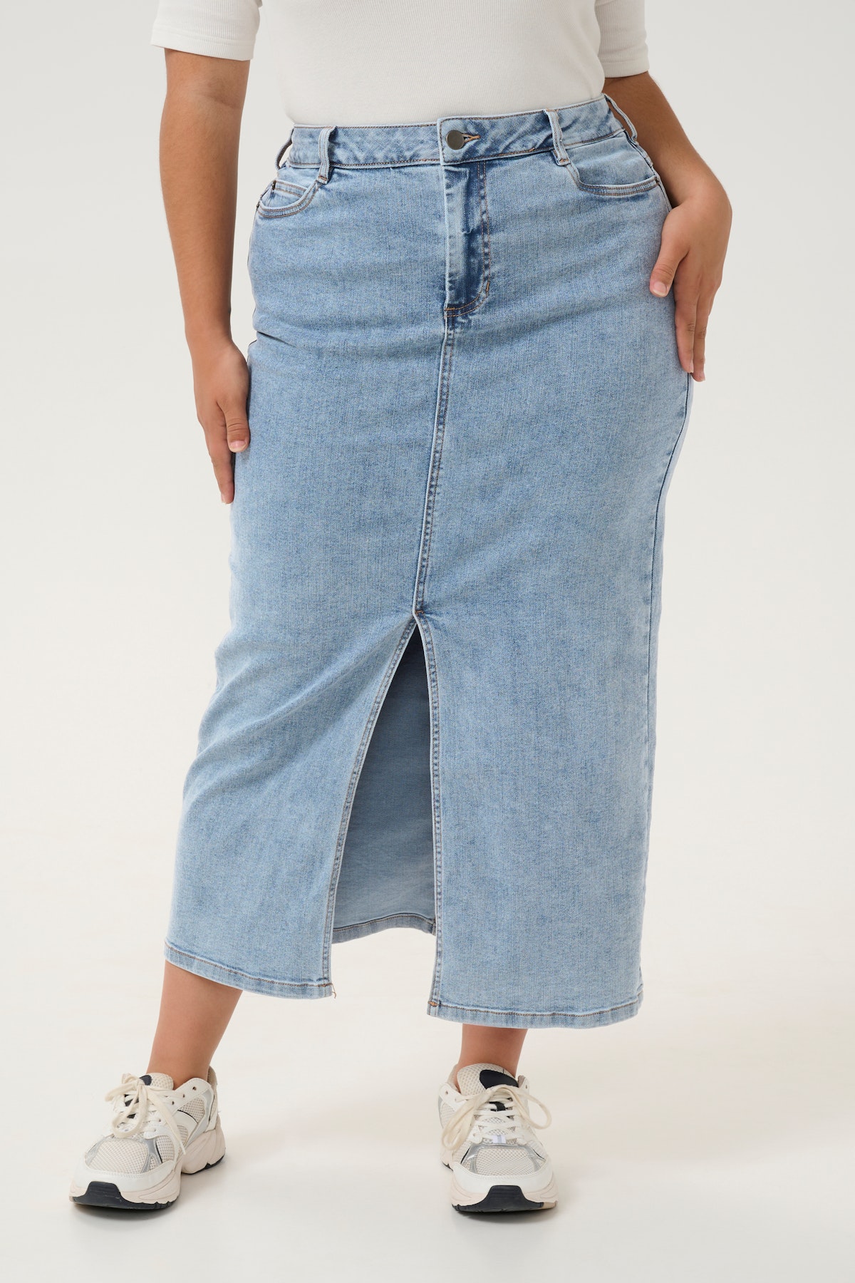 【送料&関税込】CourrA¨ges Denim Skirt 3915_5f0a511e-f383-43bc-a41d-