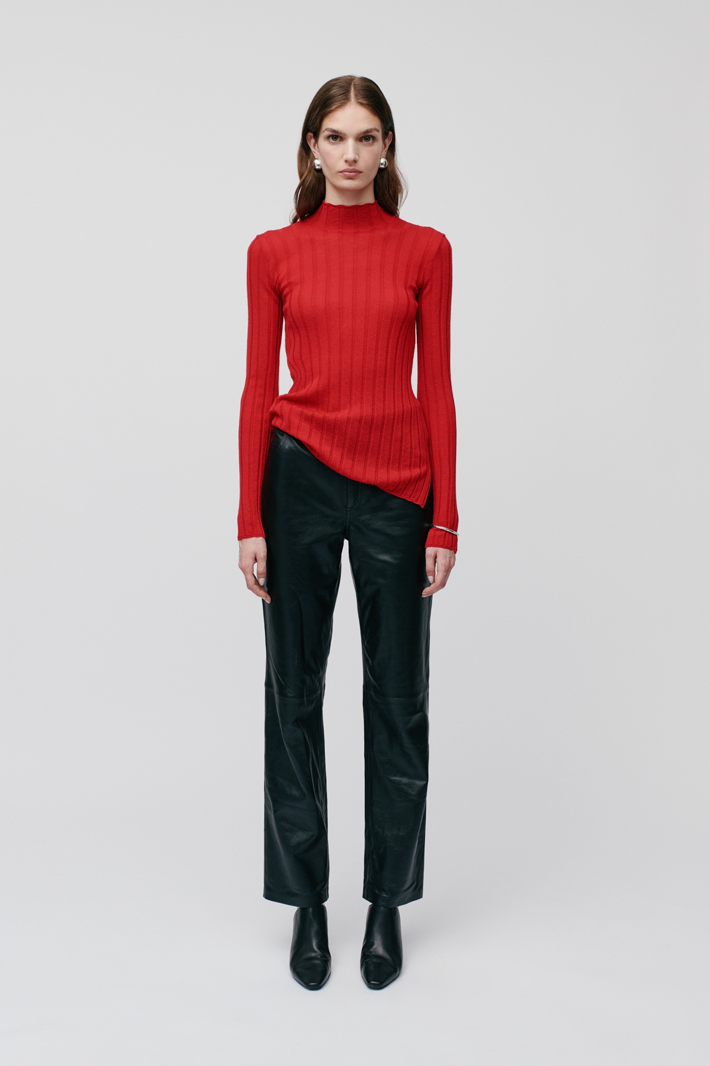 KACY Pullover LOOKBOOK FRONT 30600382-RE370